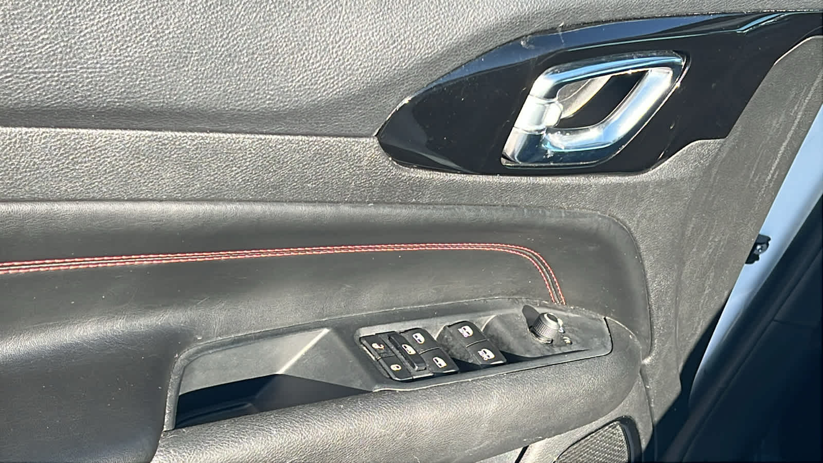 Thumbnail: 2023 Jeep Compass - 22