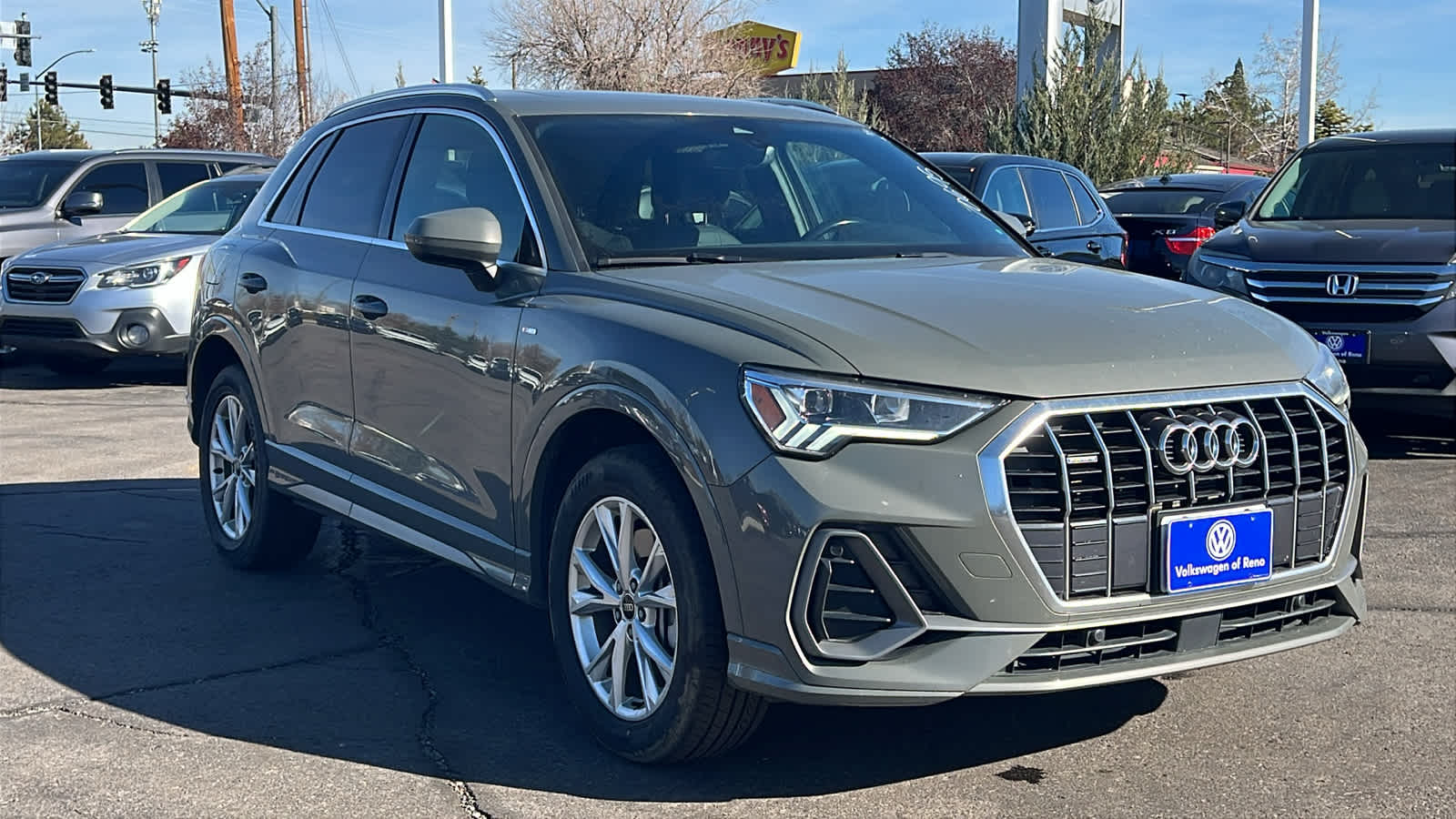 2023 Audi Q3 S line Premium photo 3