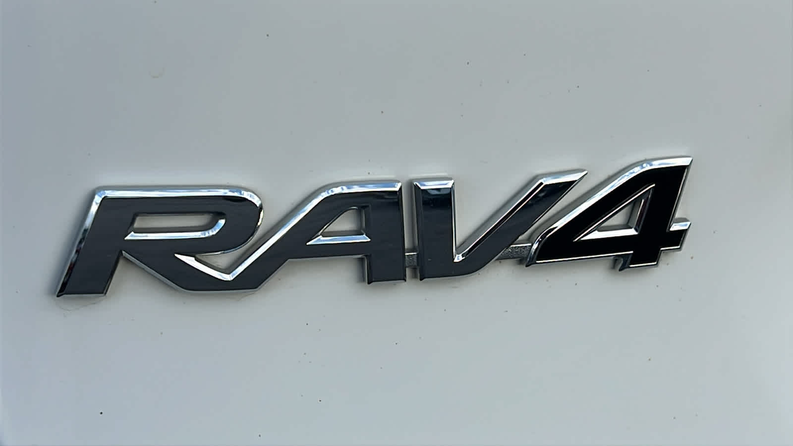 Thumbnail: 2024 Toyota RAV4 - 28