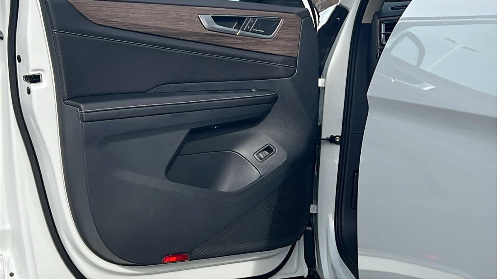 Thumbnail: 2026 Volkswagen Atlas - 23