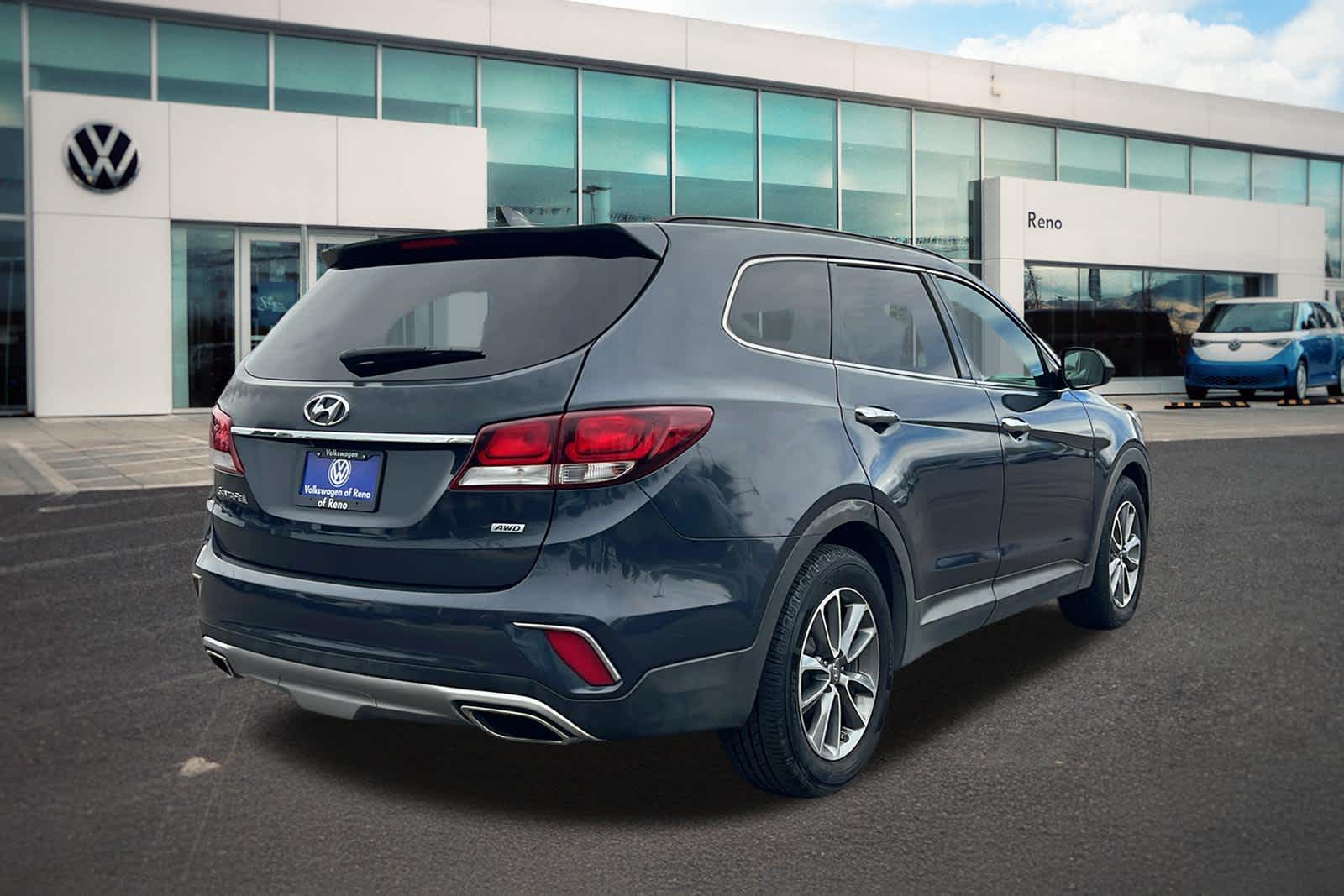 Thumbnail: 2017 Hyundai Santa Fe - 5