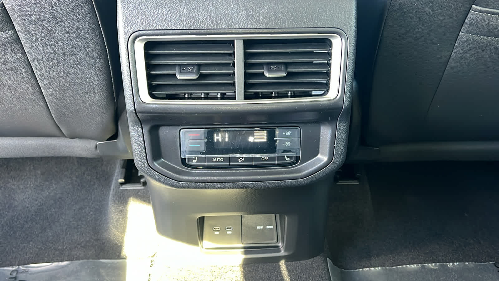 Thumbnail: 2026 Volkswagen Atlas - 25