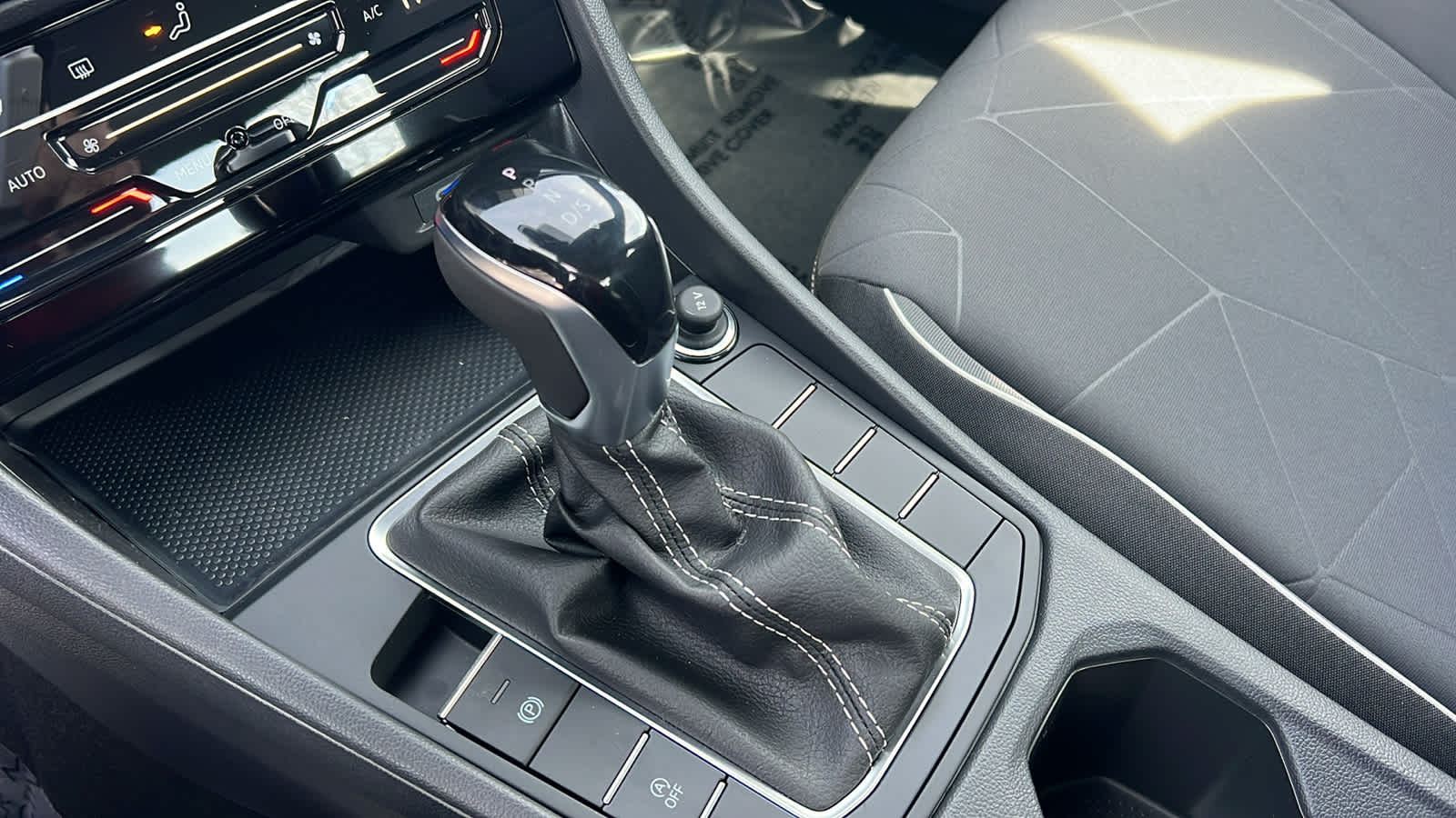 Thumbnail: 2026 Volkswagen Jetta - 13