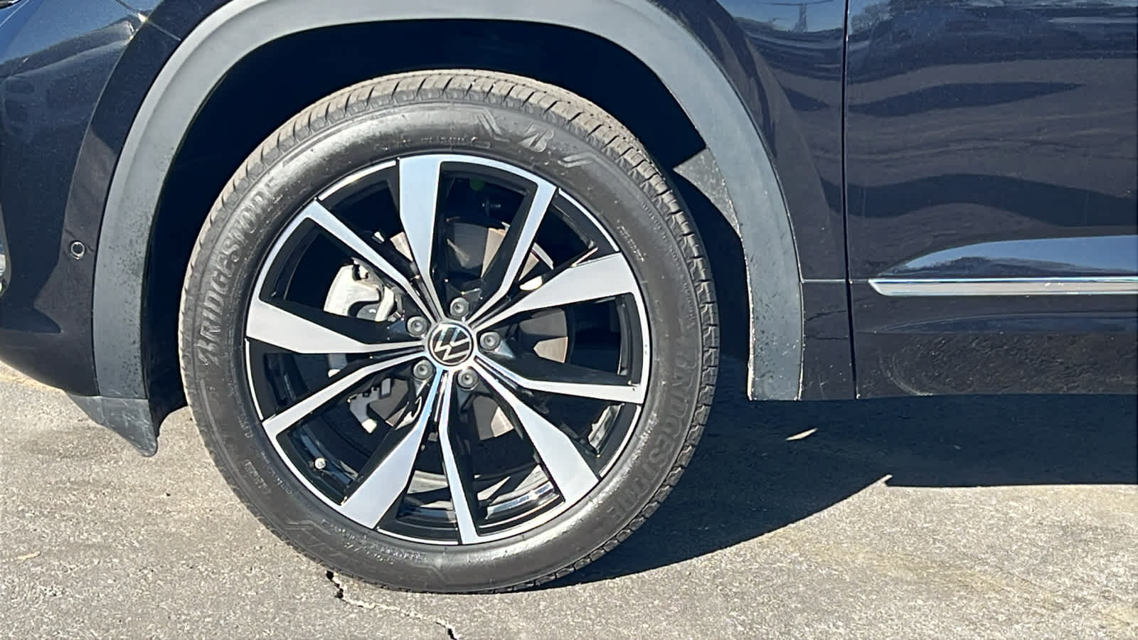 Thumbnail: 2024 Volkswagen Atlas - 9