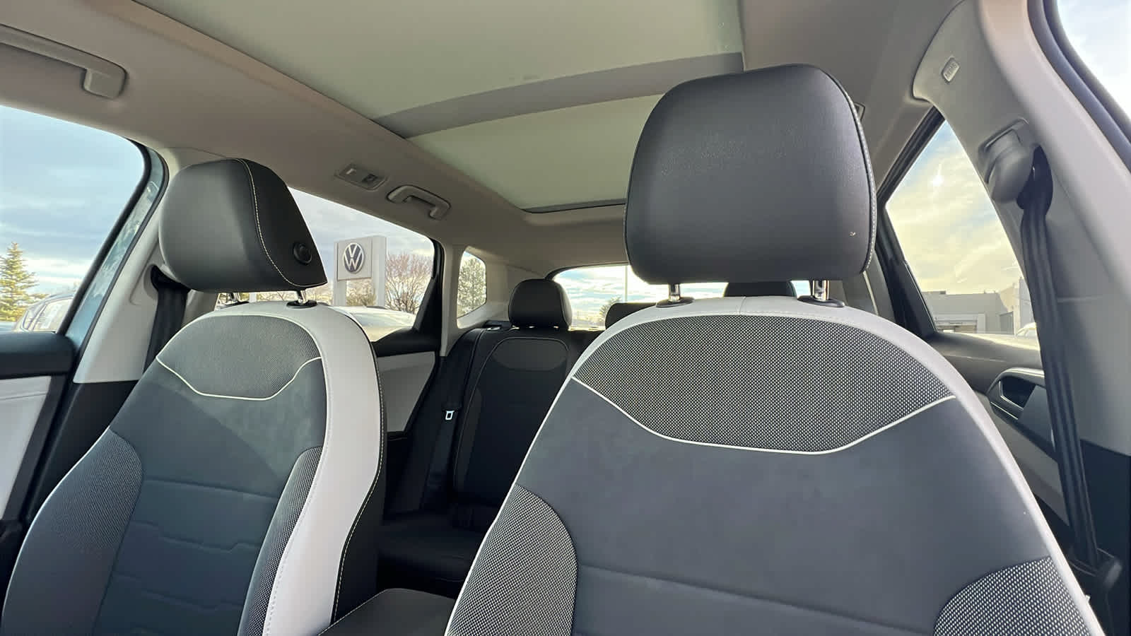 Thumbnail: 2025 Volkswagen Taos - 11