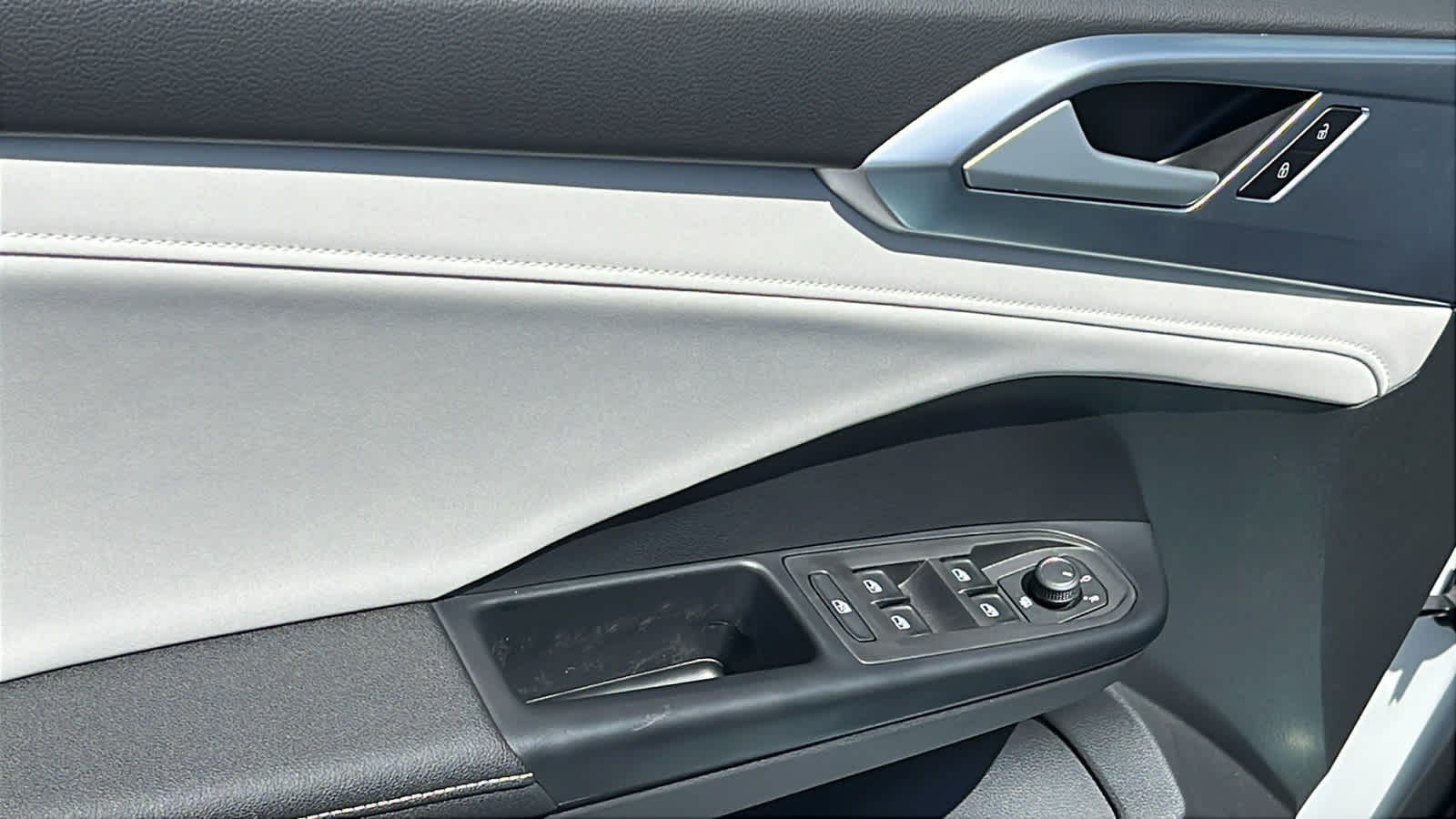 Thumbnail: 2025 Volkswagen Taos - 22