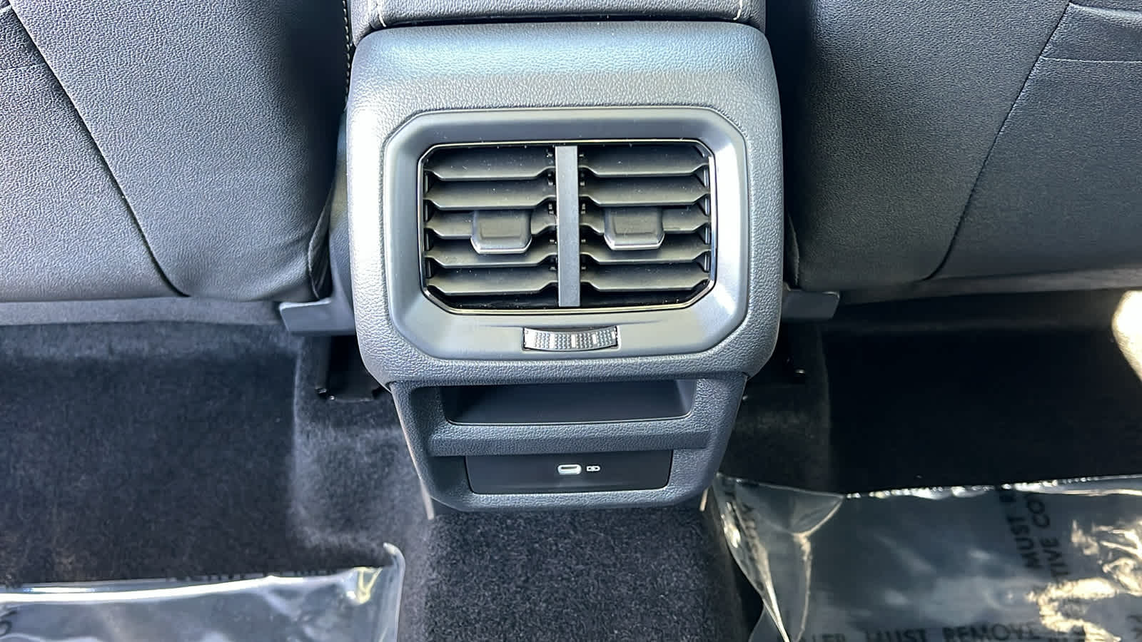 Thumbnail: 2025 Volkswagen Taos - 25