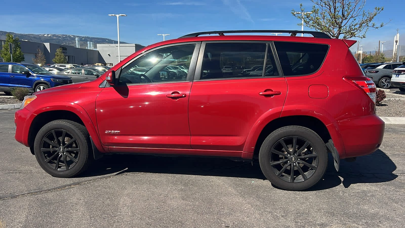 Thumbnail: 2010 Toyota RAV4 - 8