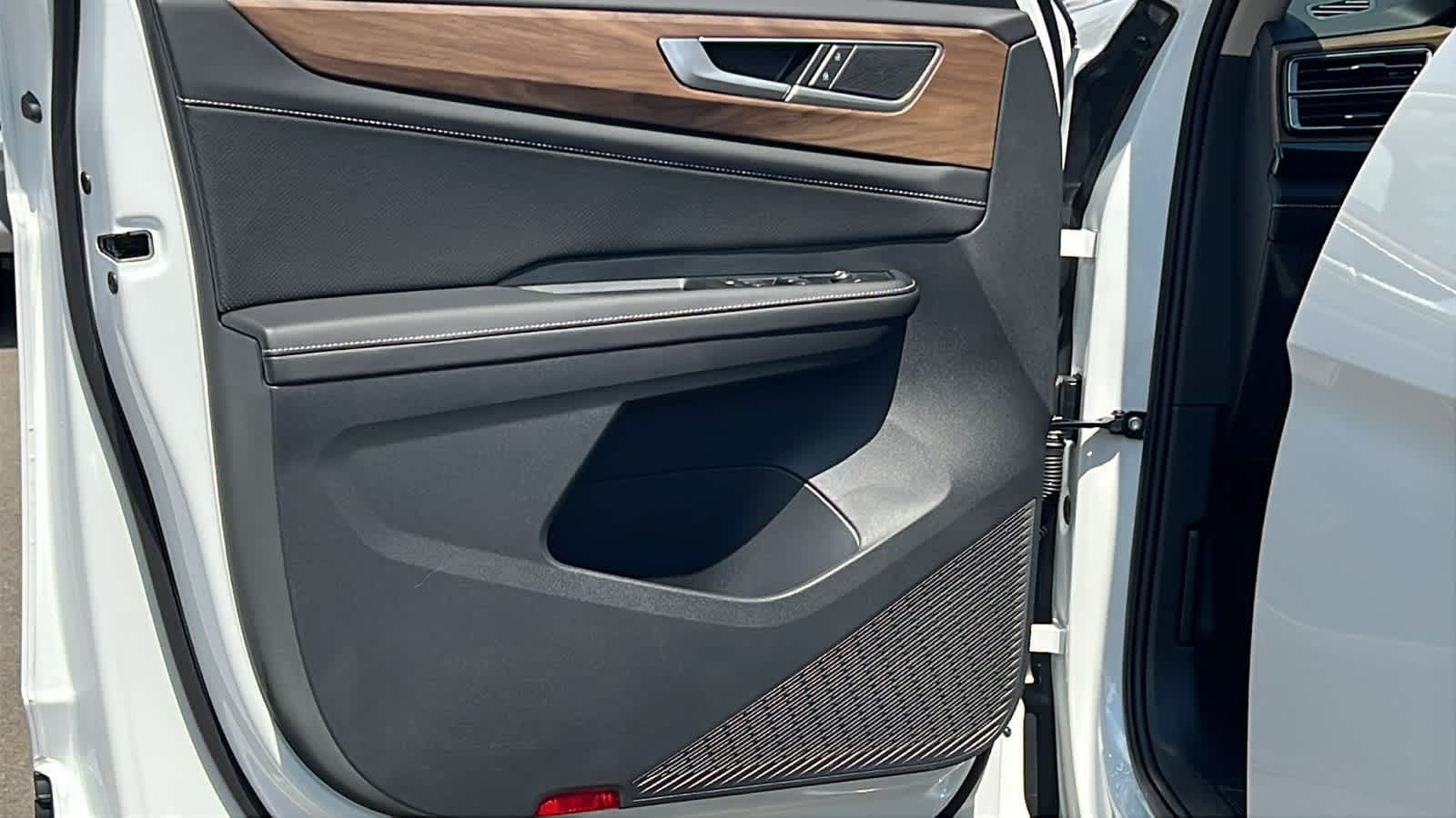 Thumbnail: 2026 Volkswagen Atlas - 23