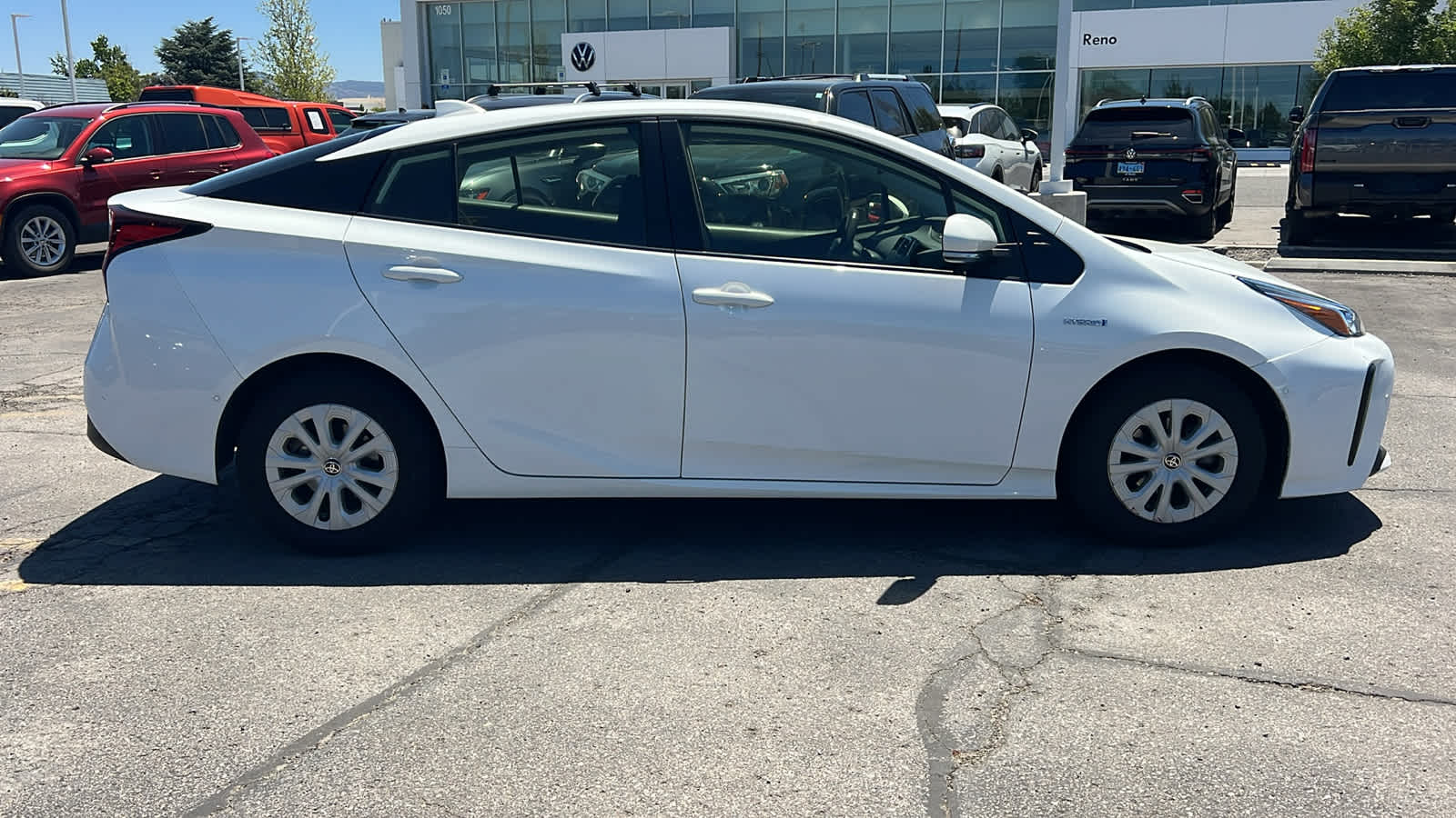 Thumbnail: 2022 Toyota Prius - 4