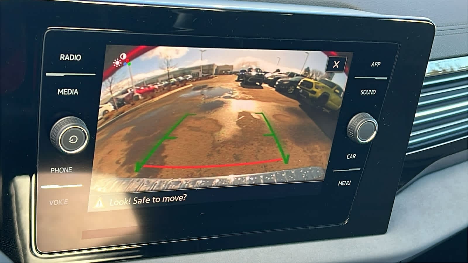 Thumbnail: 2025 Volkswagen Jetta - 16