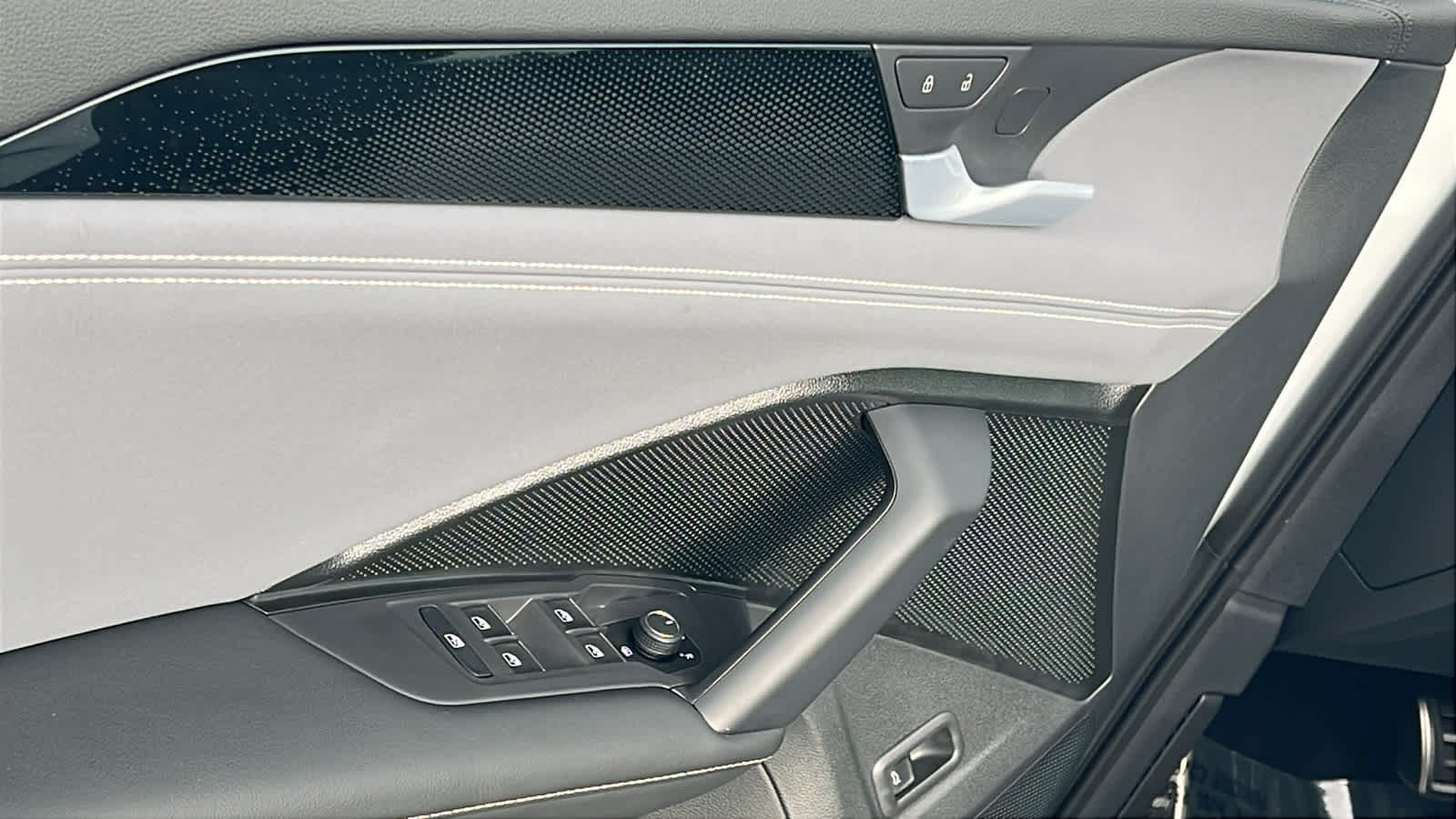 Thumbnail: 2026 Volkswagen Tiguan - 22