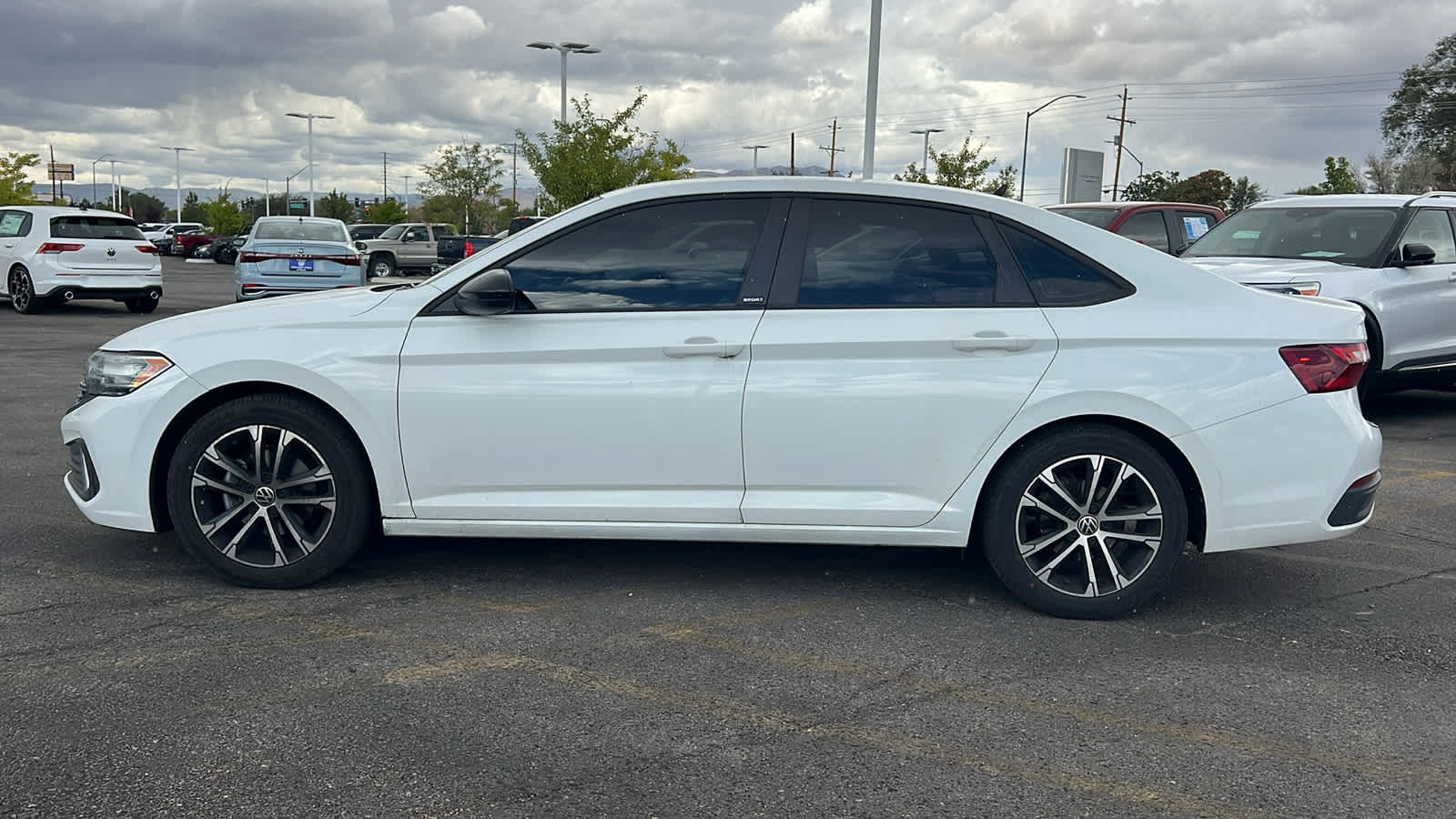 Thumbnail: 2023 Volkswagen Jetta - 8