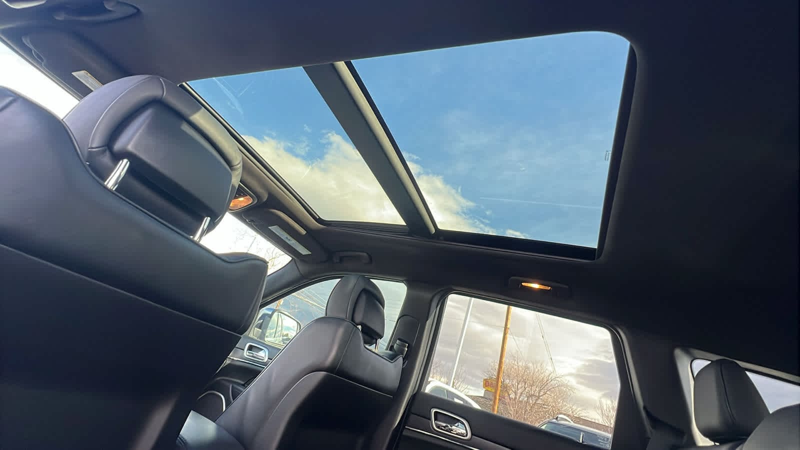 Thumbnail: 2014 Jeep Grand Cherokee - 31