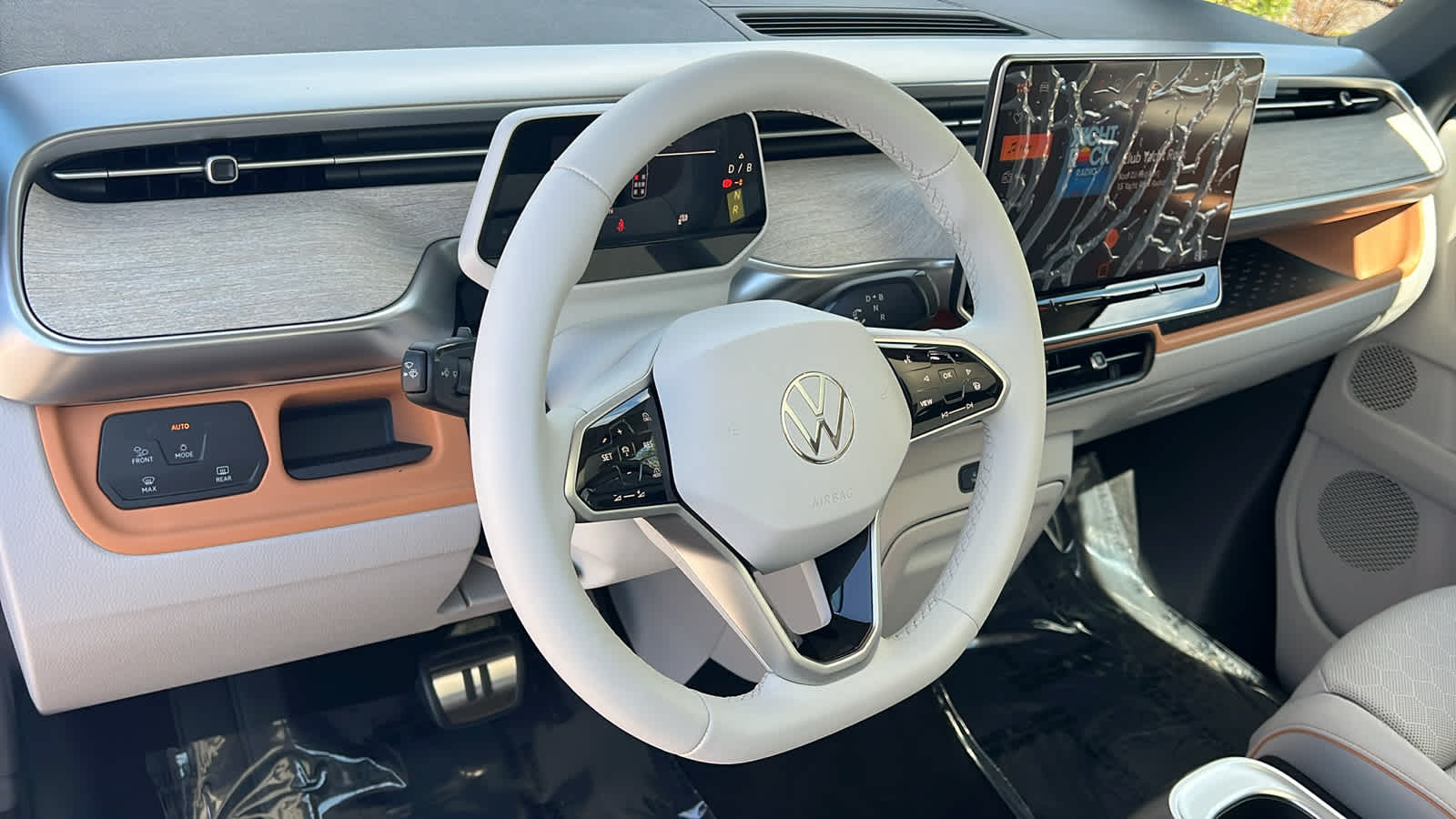 Thumbnail: 2025 Volkswagen ID.Buzz - 10