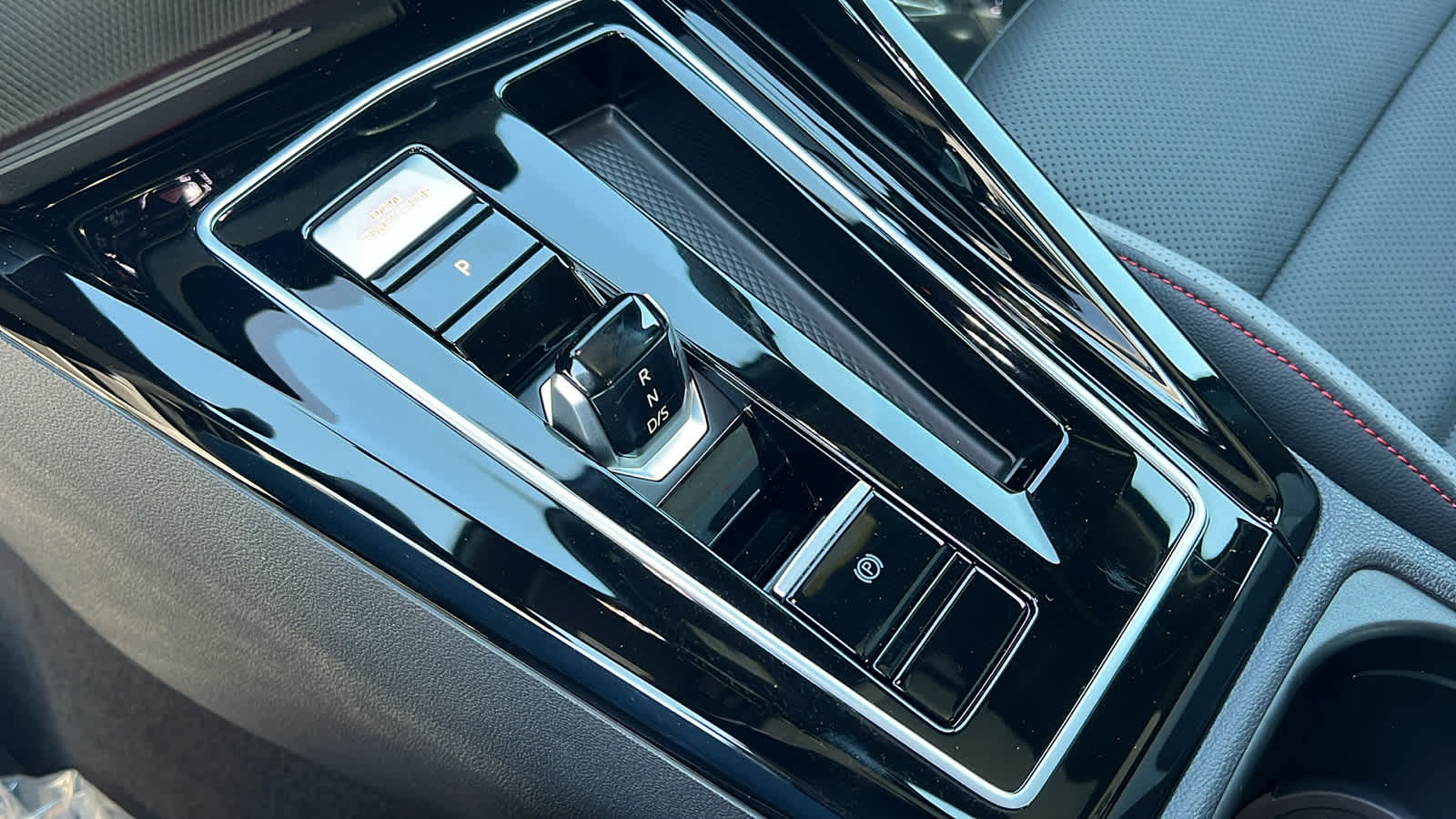 Thumbnail: 2025 Volkswagen Golf - 13