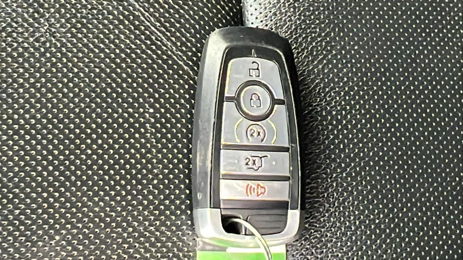 Thumbnail: 2022 Ford Explorer - 29