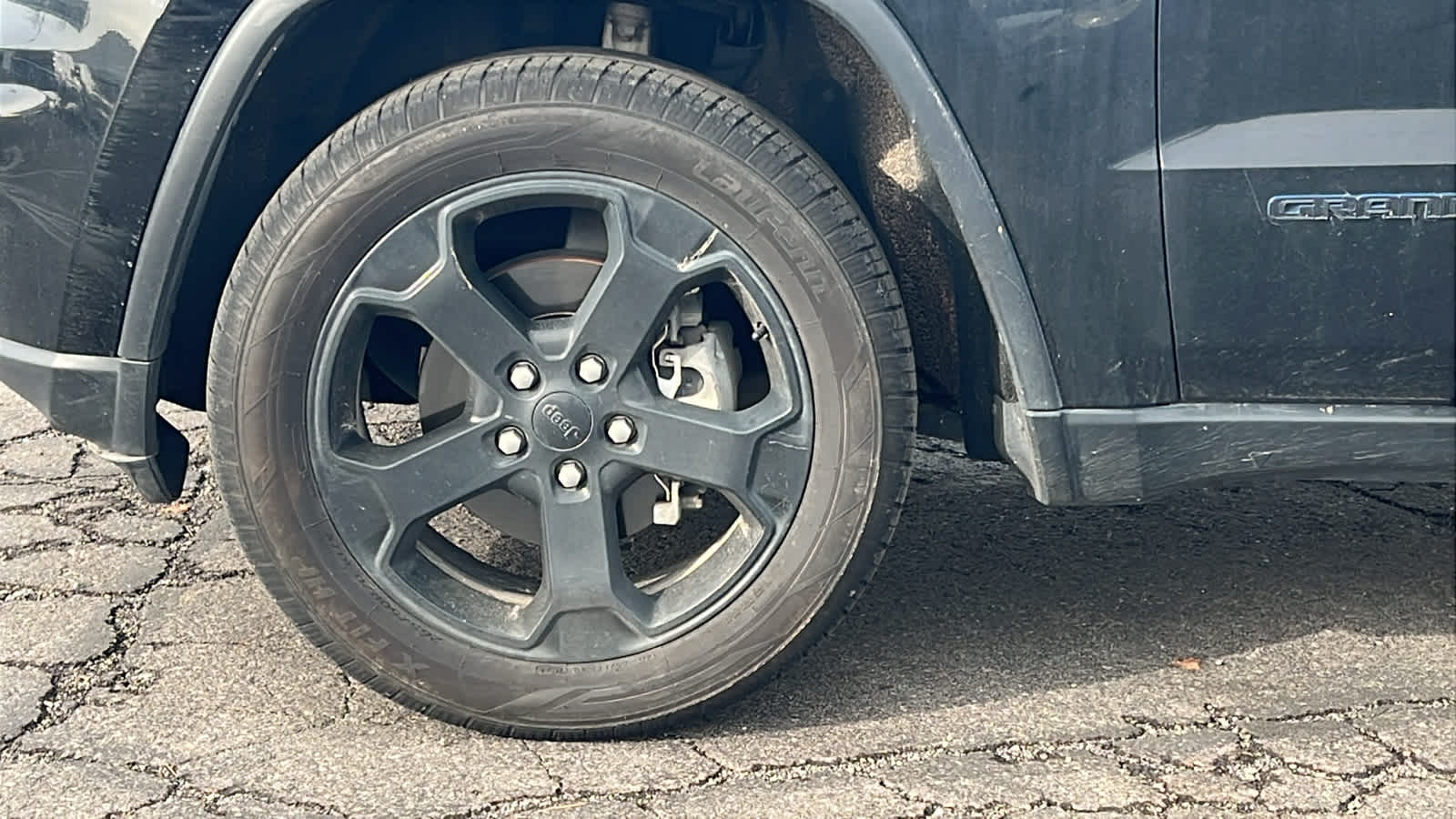 Thumbnail: 2020 Jeep Grand Cherokee - 9