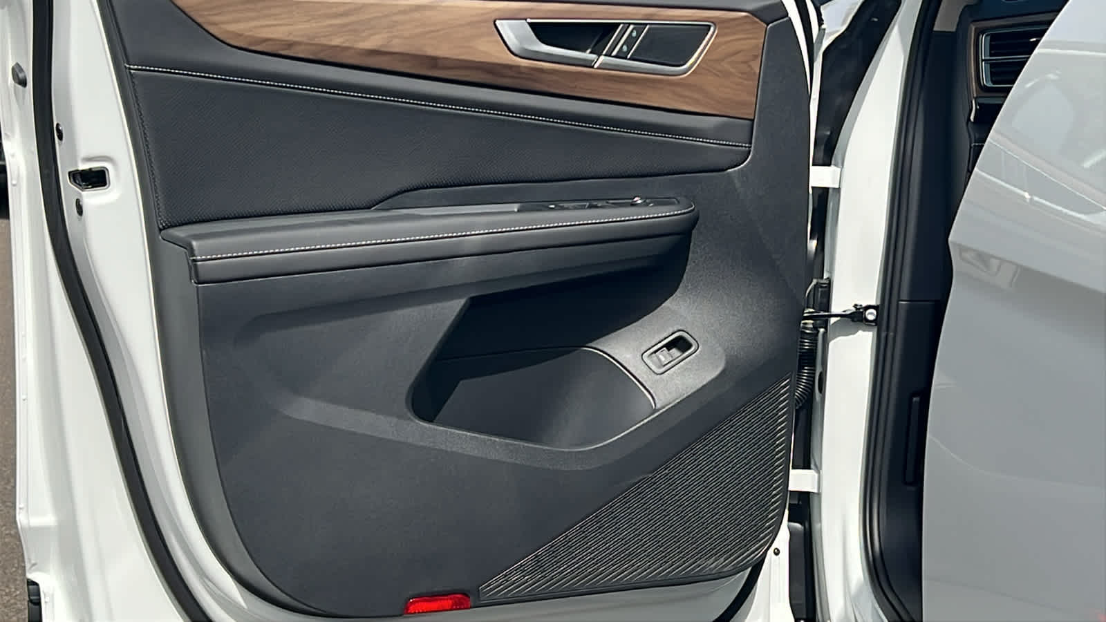 Thumbnail: 2026 Volkswagen Atlas - 23