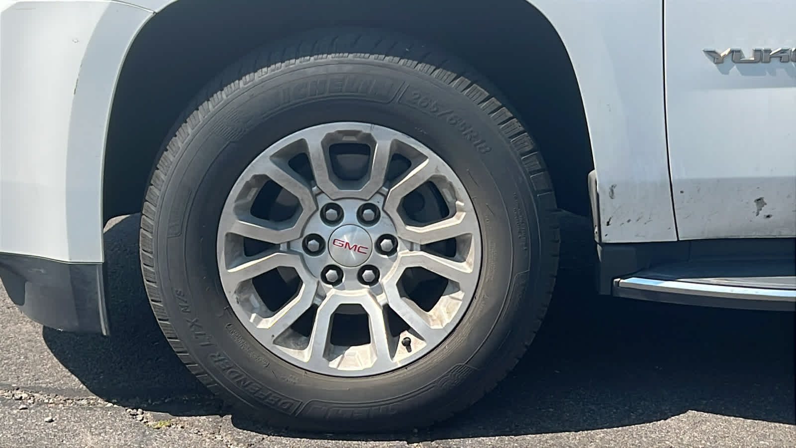 Thumbnail: 2019 GMC Yukon XL - 9