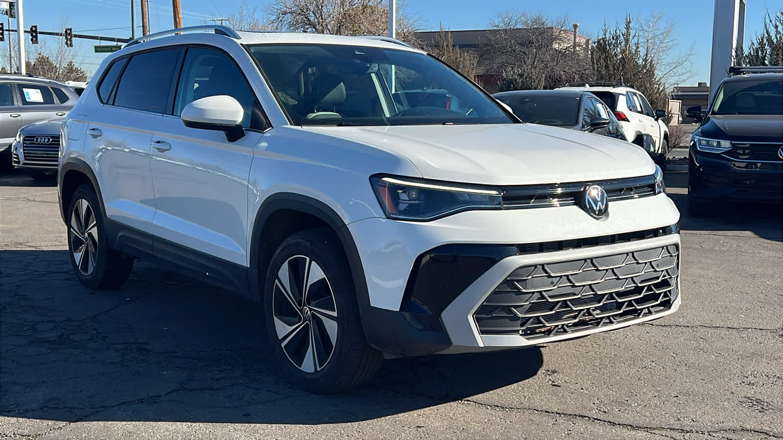 Thumbnail: 2025 Volkswagen Taos - 3