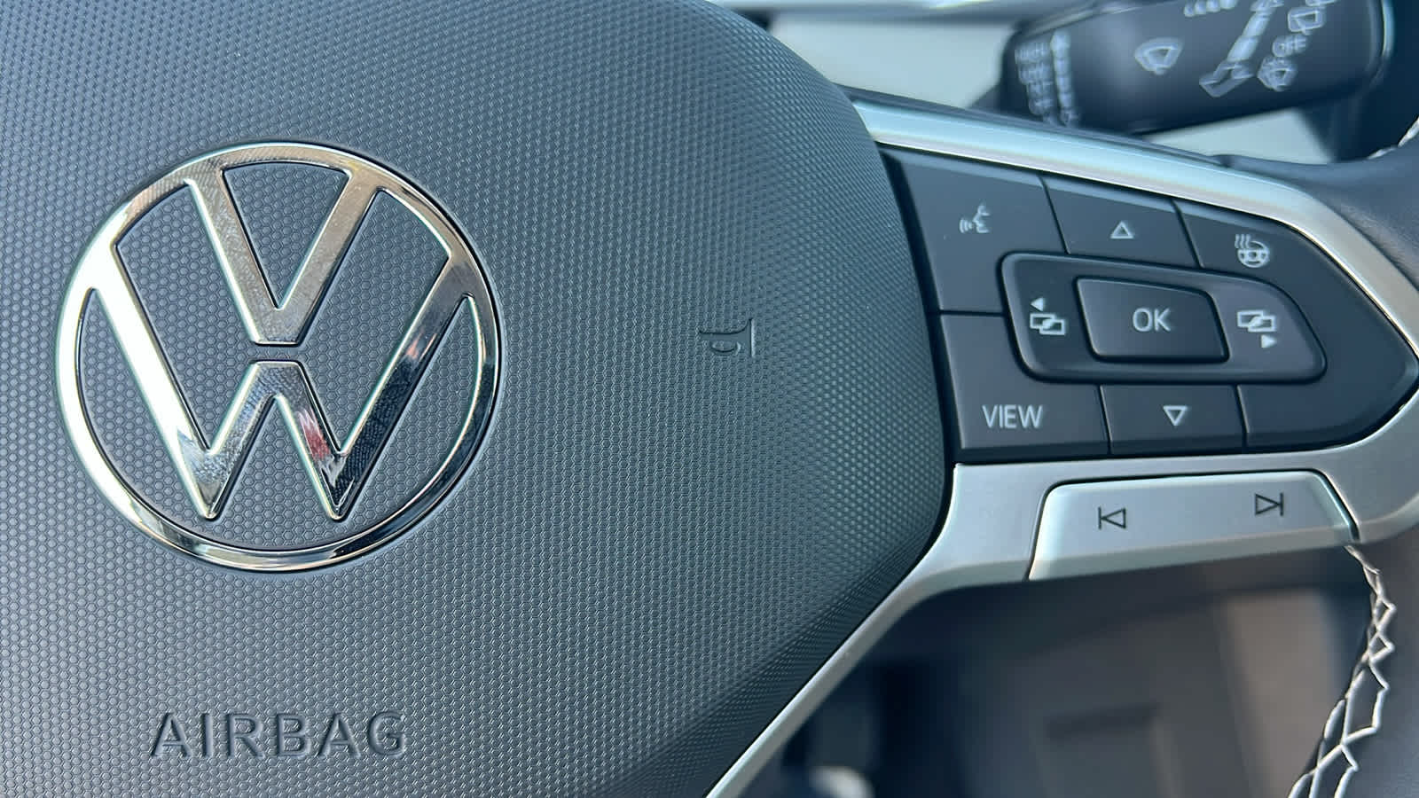 Thumbnail: 2025 Volkswagen Taos - 20