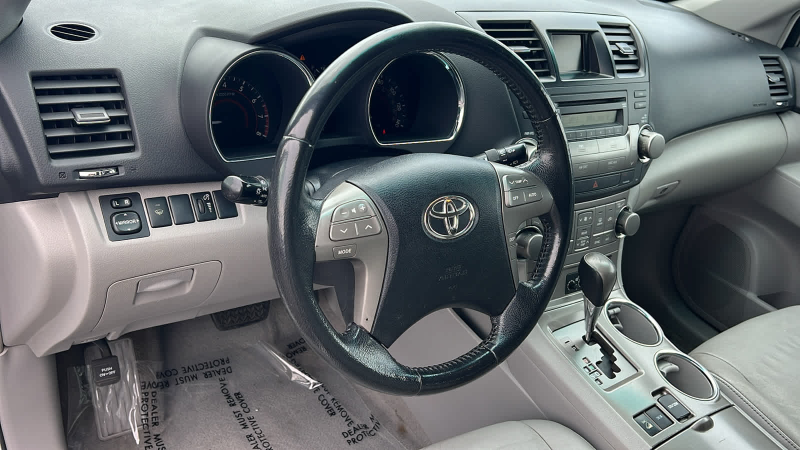 Thumbnail: 2010 Toyota Highlander - 10