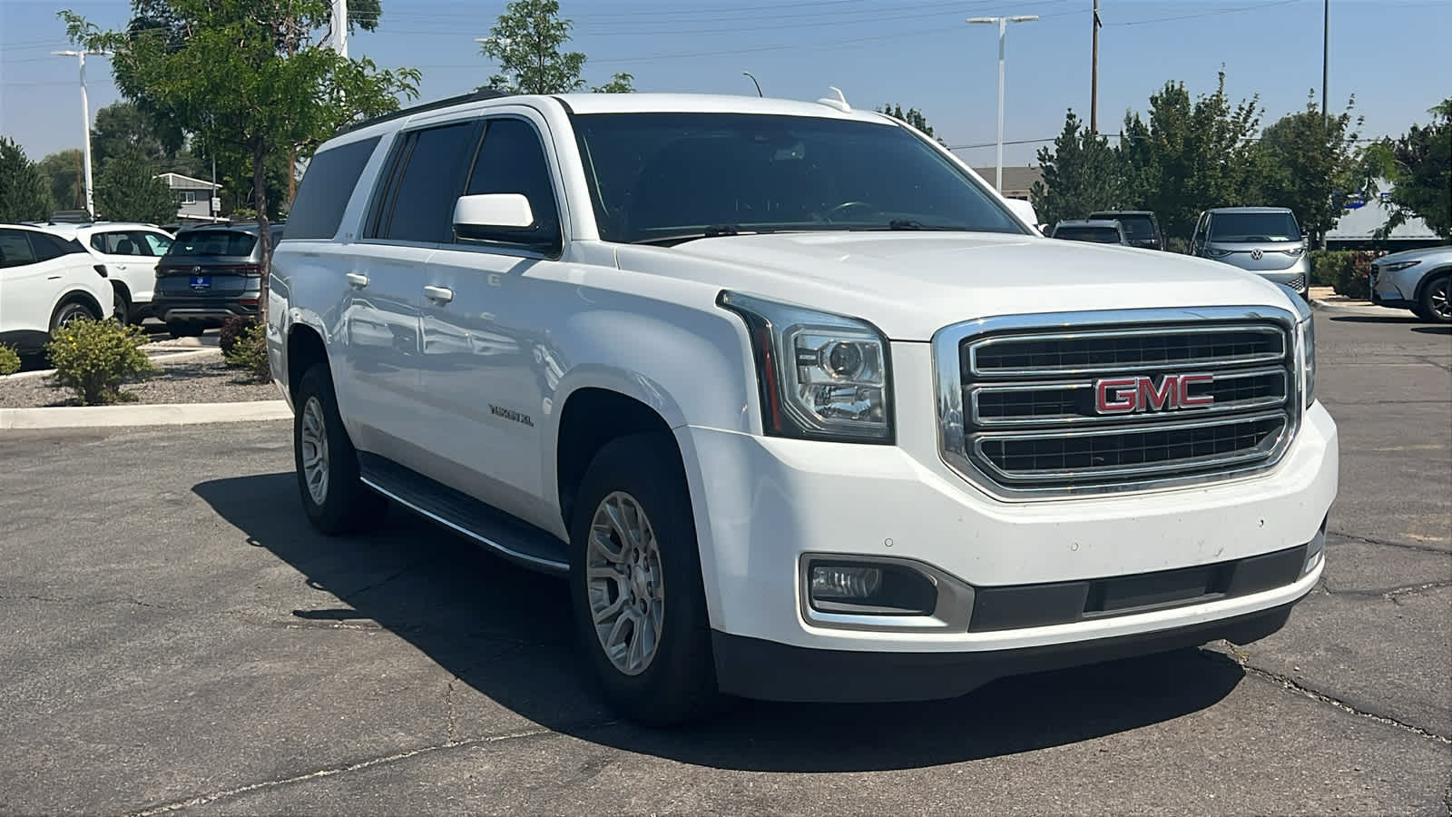 Thumbnail: 2019 GMC Yukon XL - 3