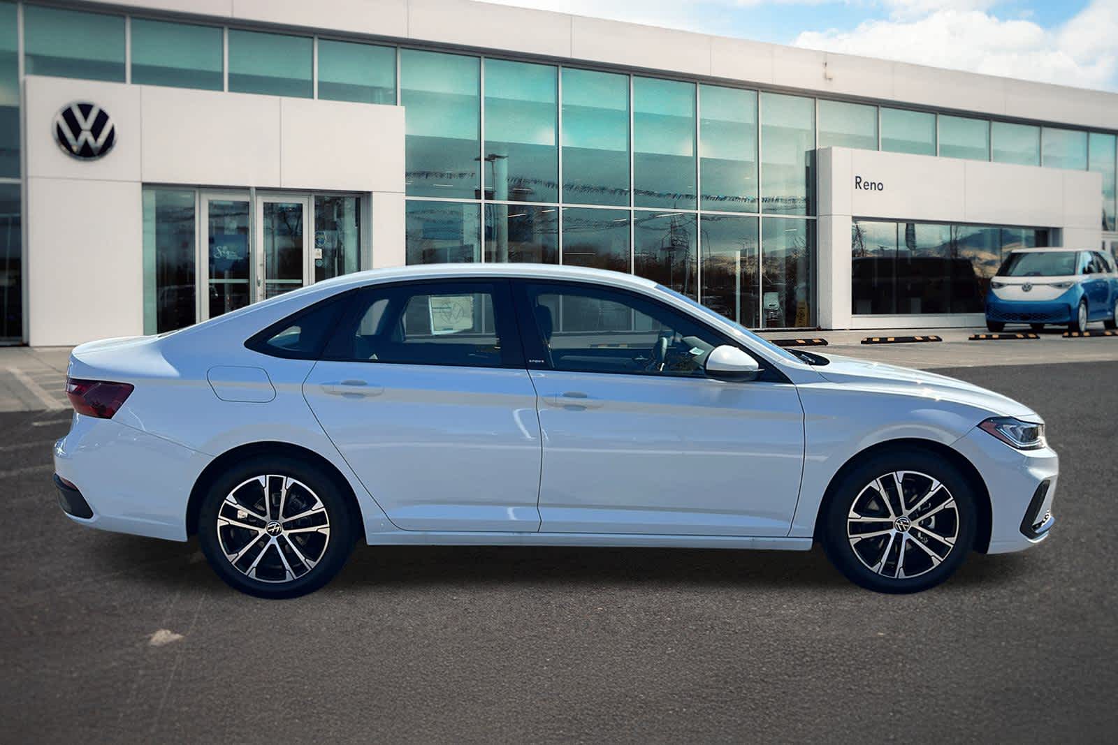 2026 Volkswagen Jetta Sport photo 4
