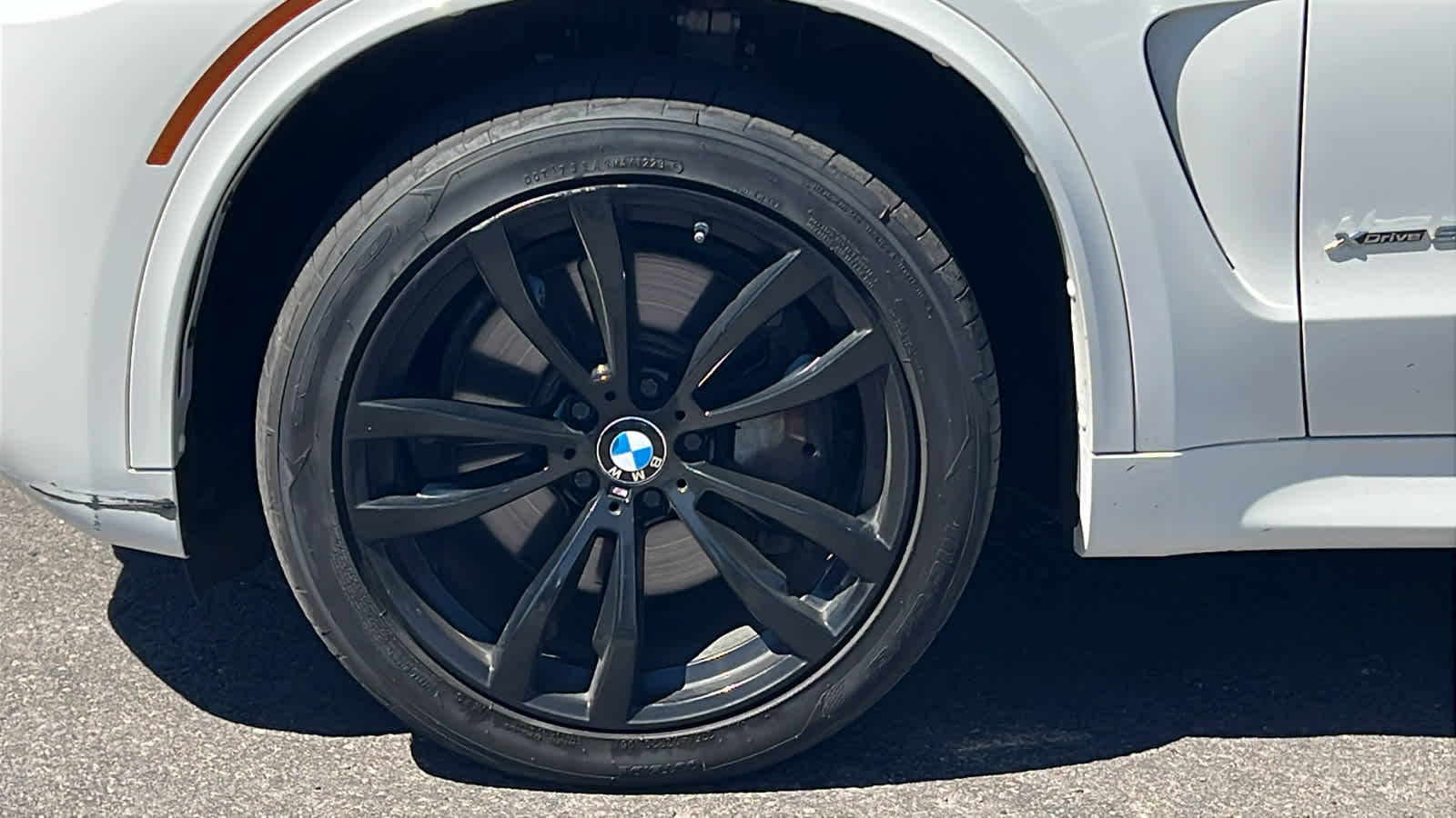 Thumbnail: 2017 BMW X5 - 9