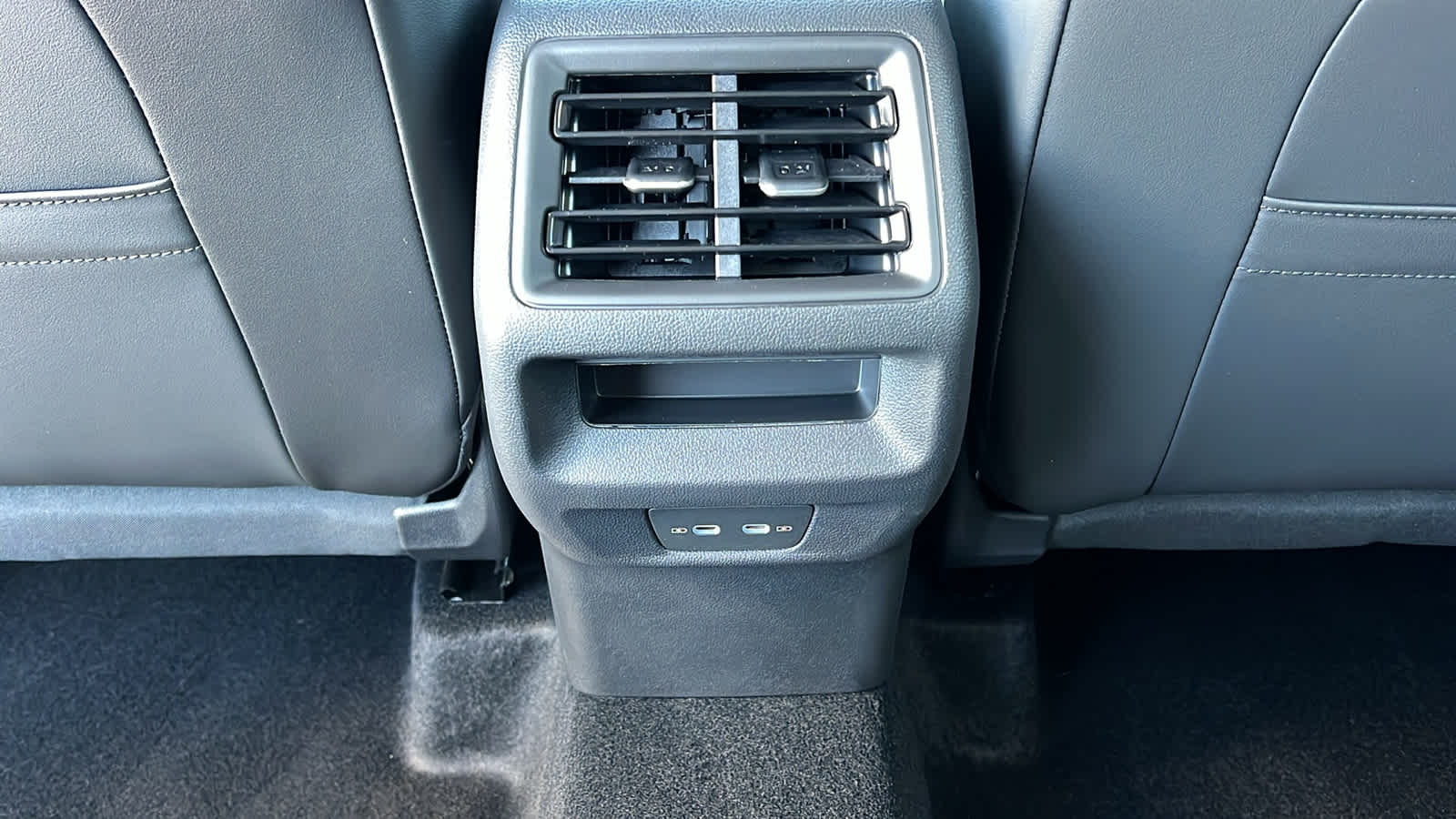 Thumbnail: 2026 Volkswagen Tiguan - 25