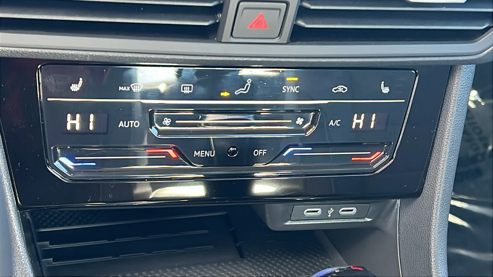 Thumbnail: 2025 Volkswagen Jetta - 14