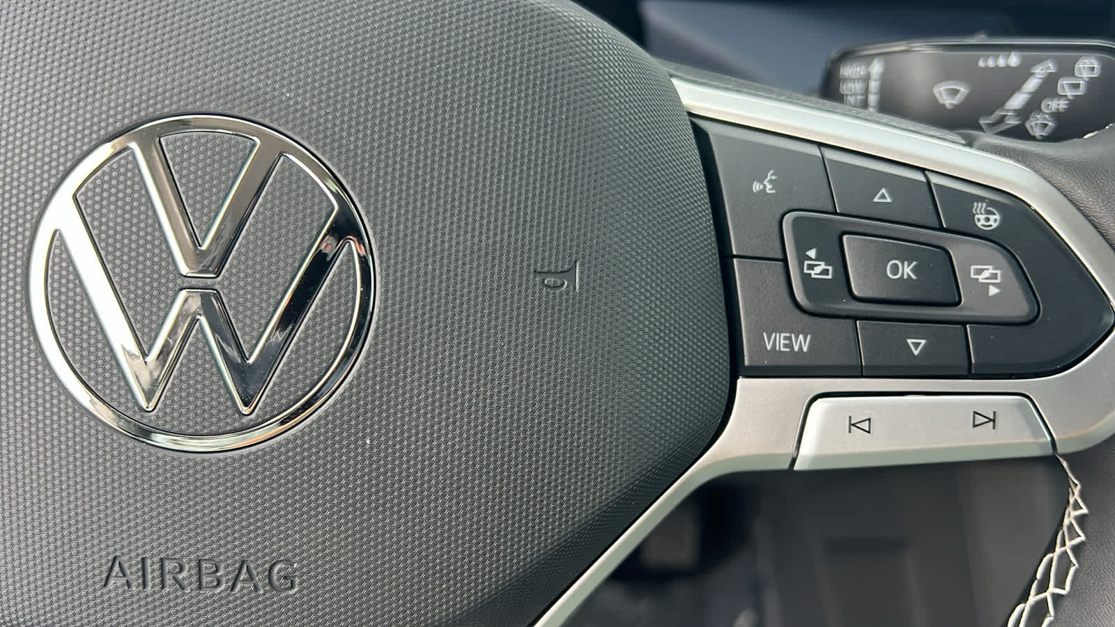 Thumbnail: 2025 Volkswagen Taos - 20