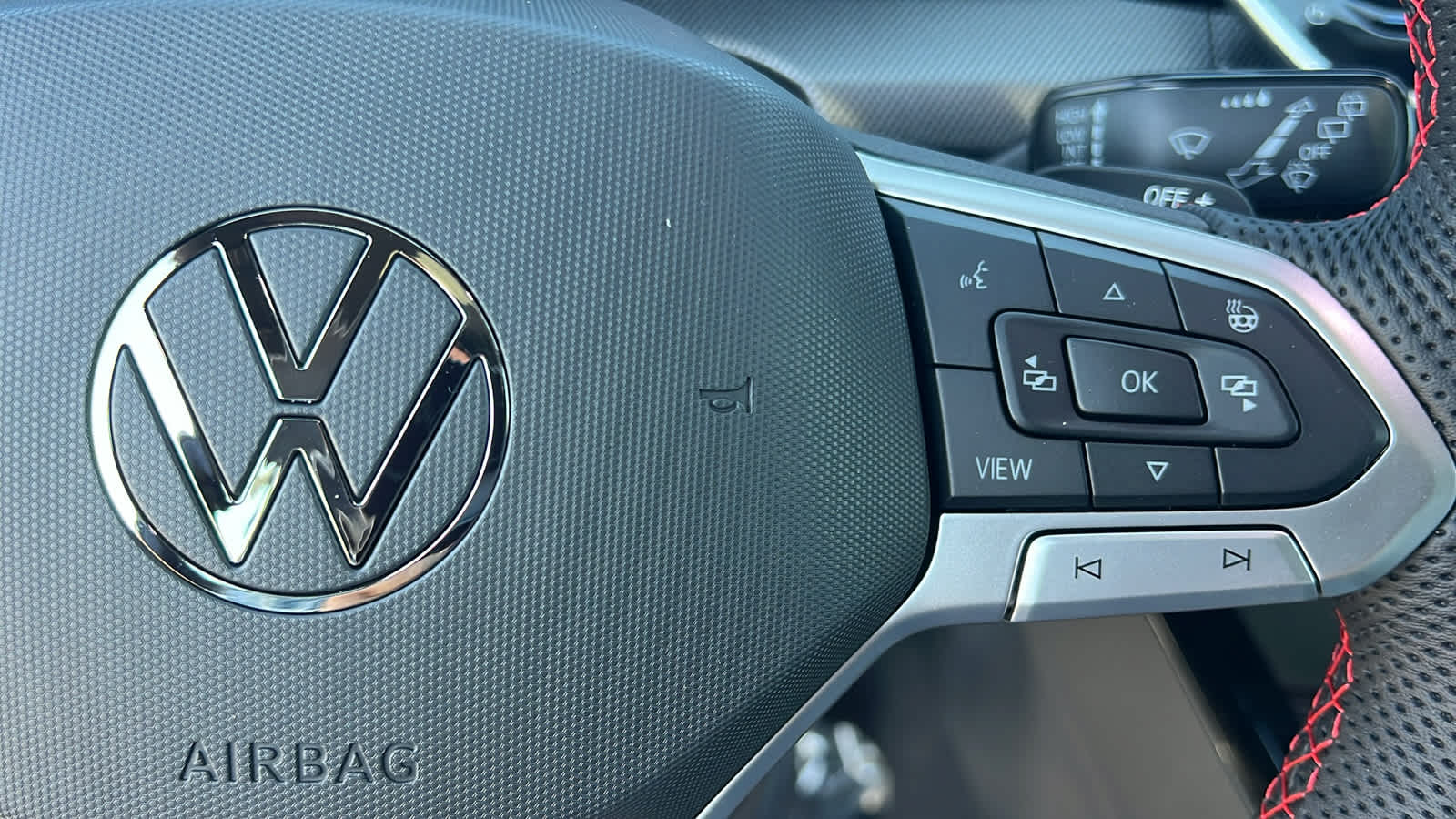 Thumbnail: 2025 Volkswagen Golf - 20