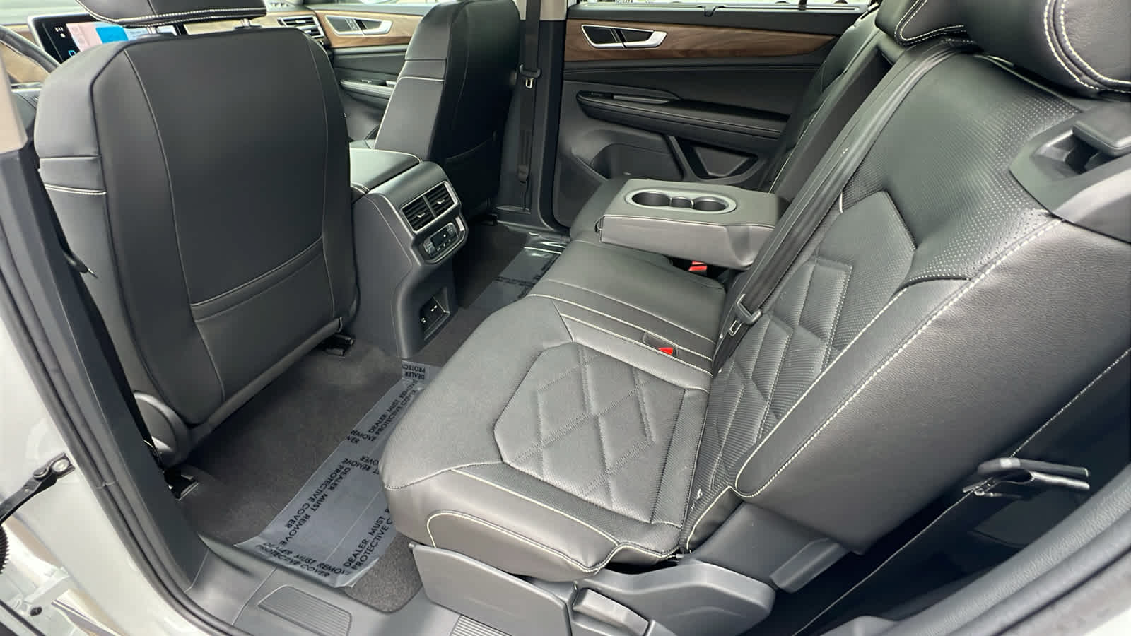 Thumbnail: 2026 Volkswagen Atlas - 24