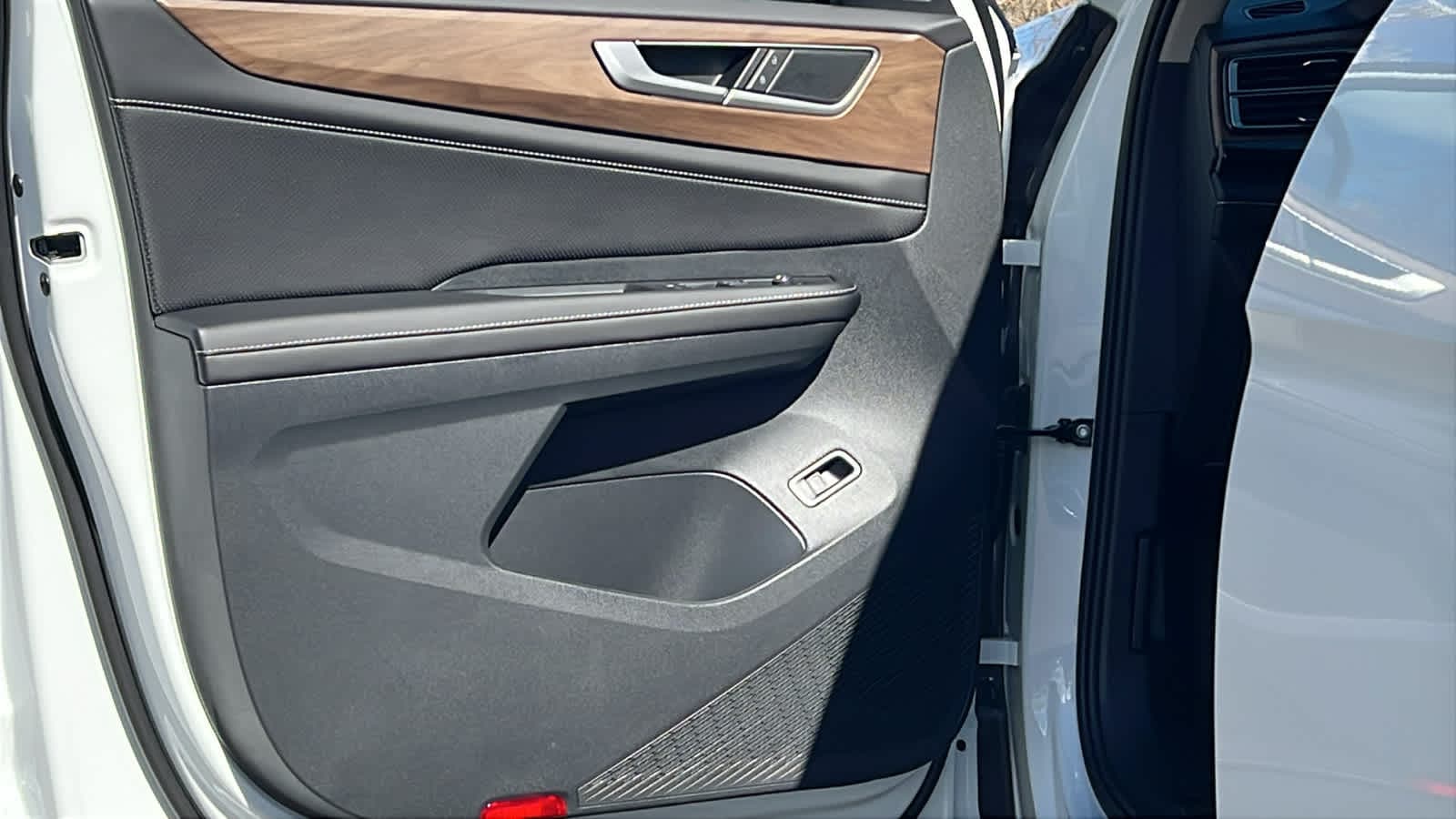 Thumbnail: 2026 Volkswagen Atlas - 23