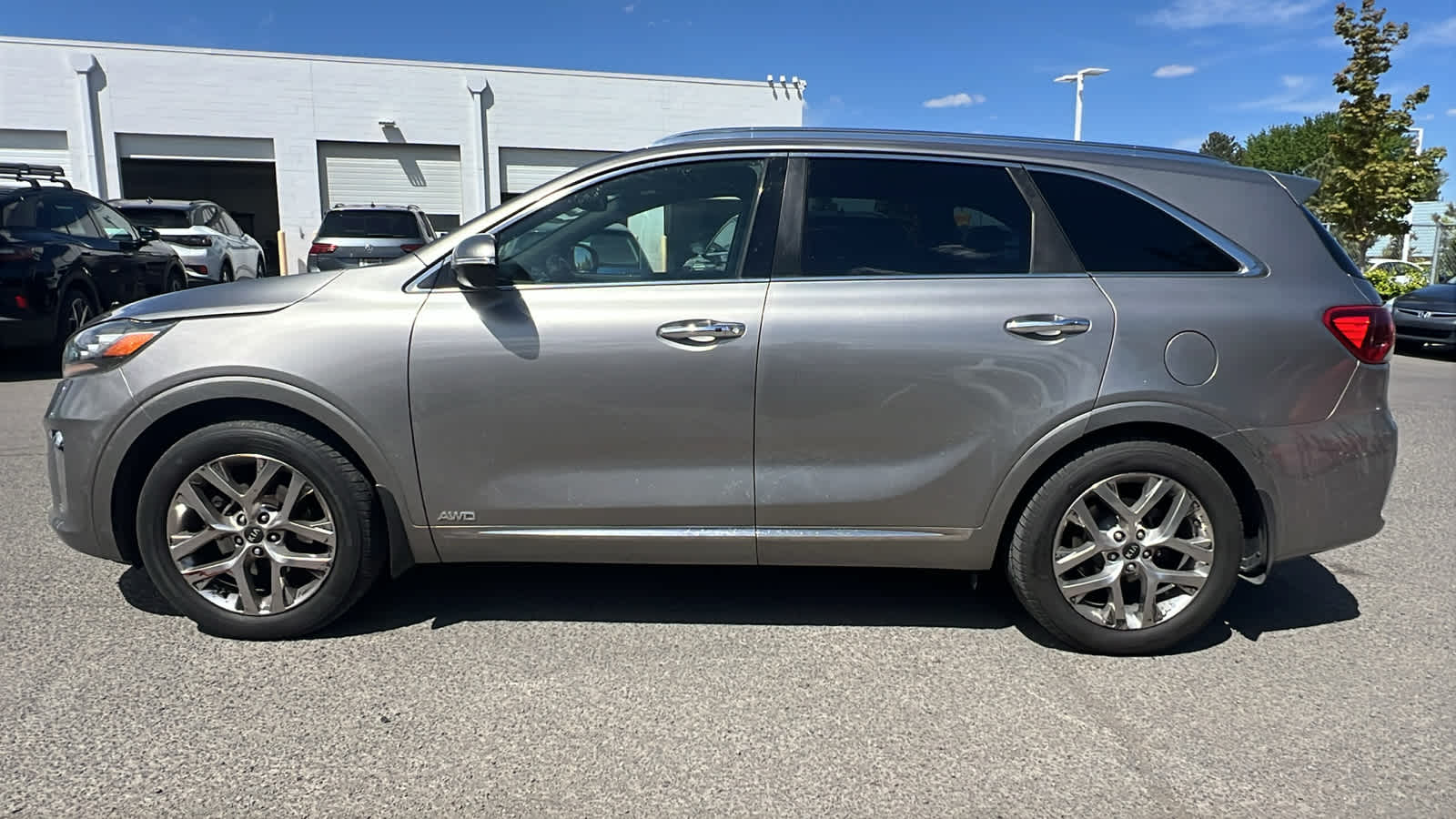 Thumbnail: 2019 Kia Sorento - 8