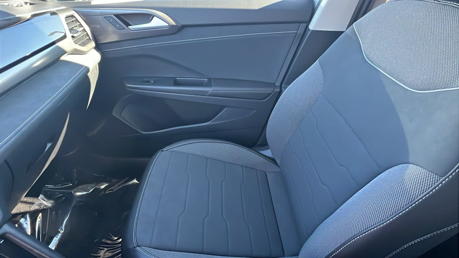 Thumbnail: 2026 Volkswagen Taos - 12