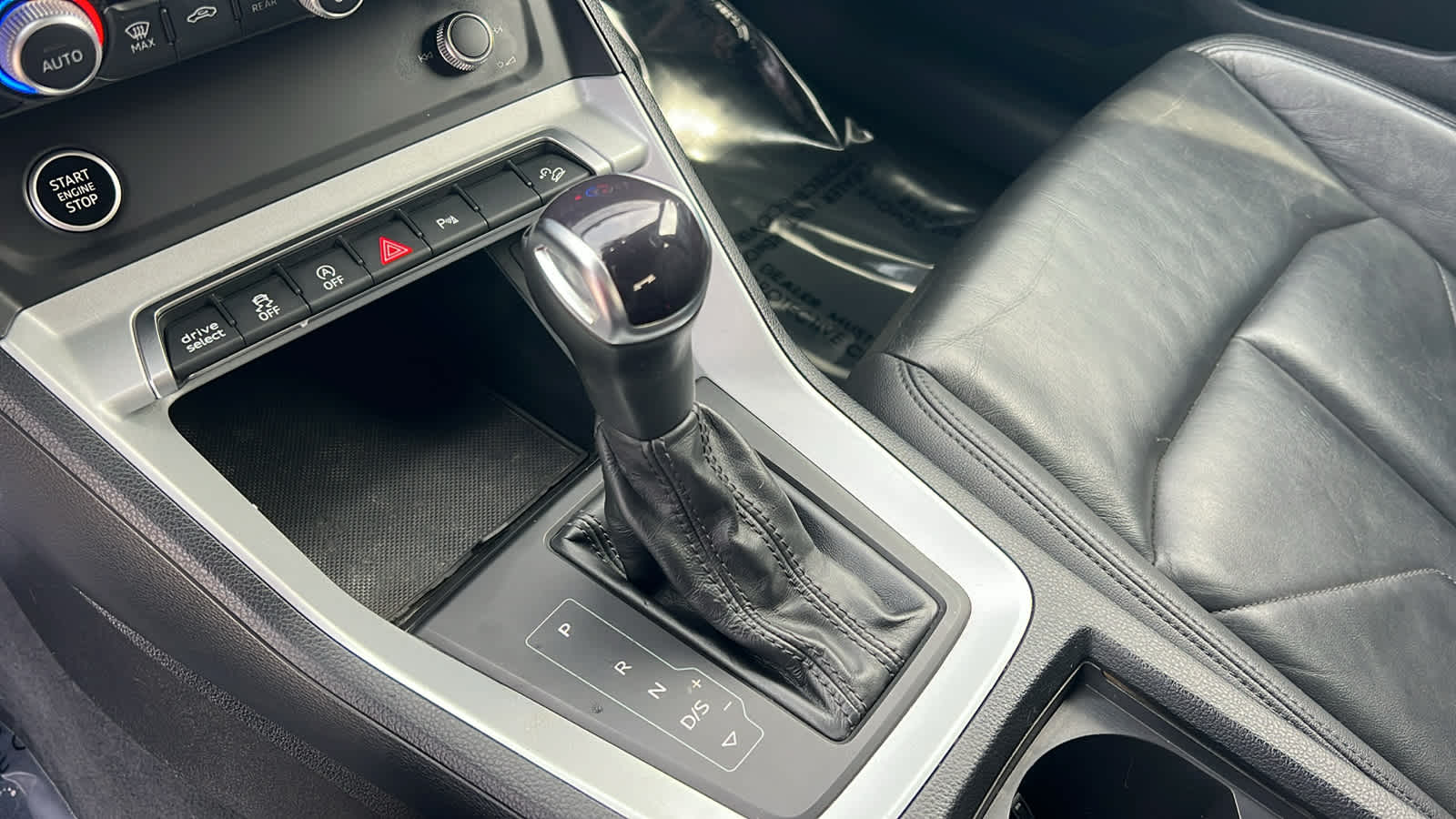 Thumbnail: 2023 Audi Q3 - 13