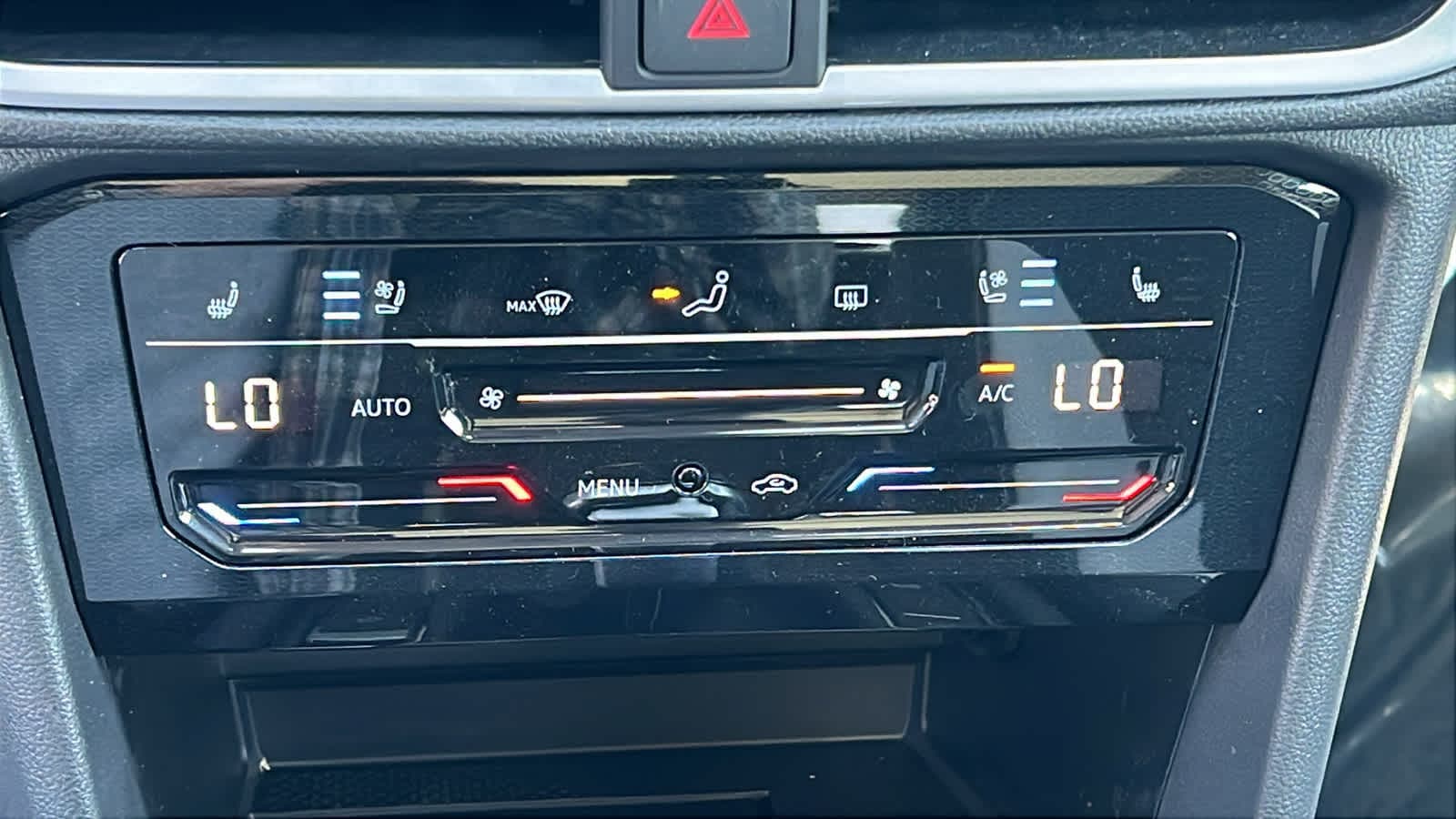 Thumbnail: 2025 Volkswagen Taos - 14