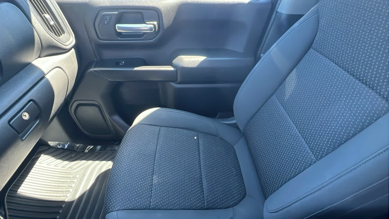 Thumbnail: 2020 Chevrolet Silverado 1500 - 12