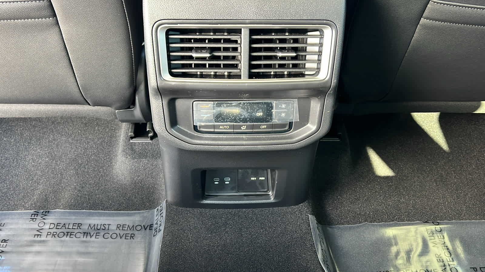 Thumbnail: 2026 Volkswagen Atlas - 25