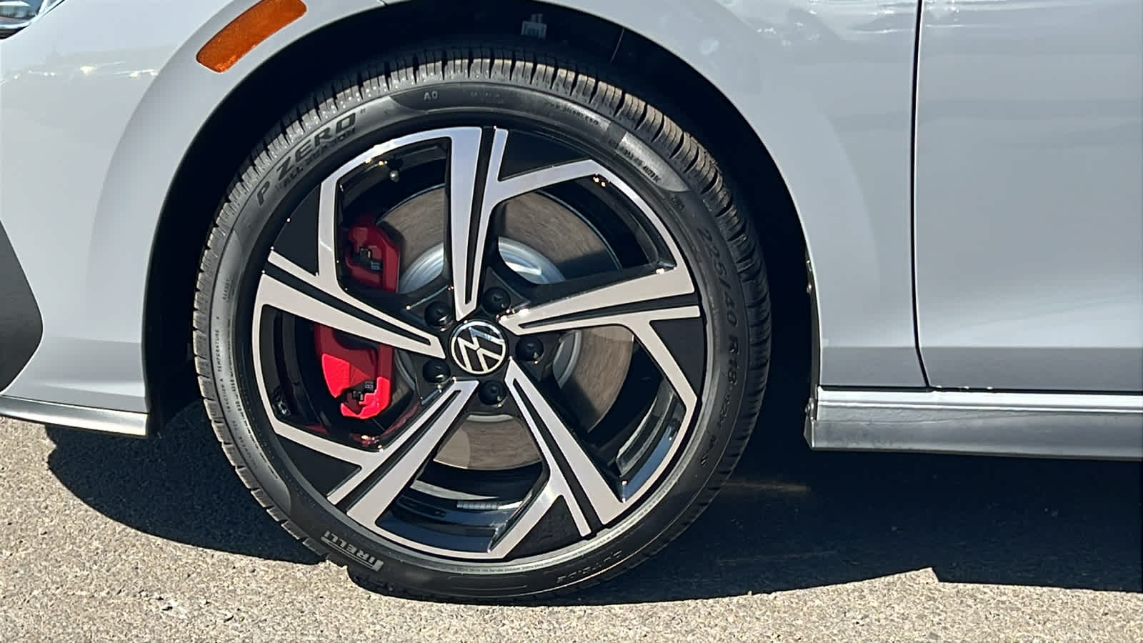 Thumbnail: 2025 Volkswagen Golf - 9