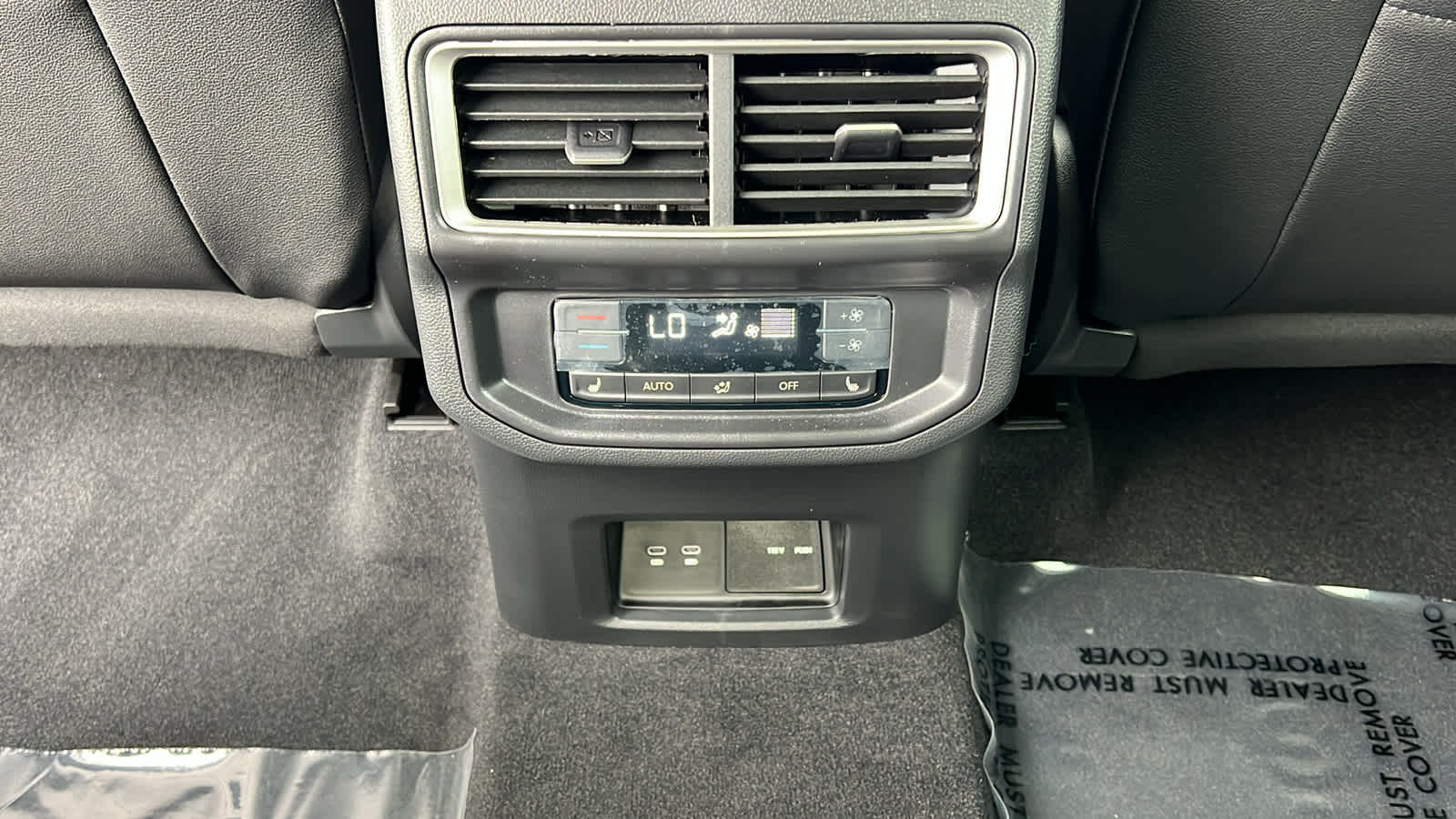 Thumbnail: 2026 Volkswagen Atlas - 25