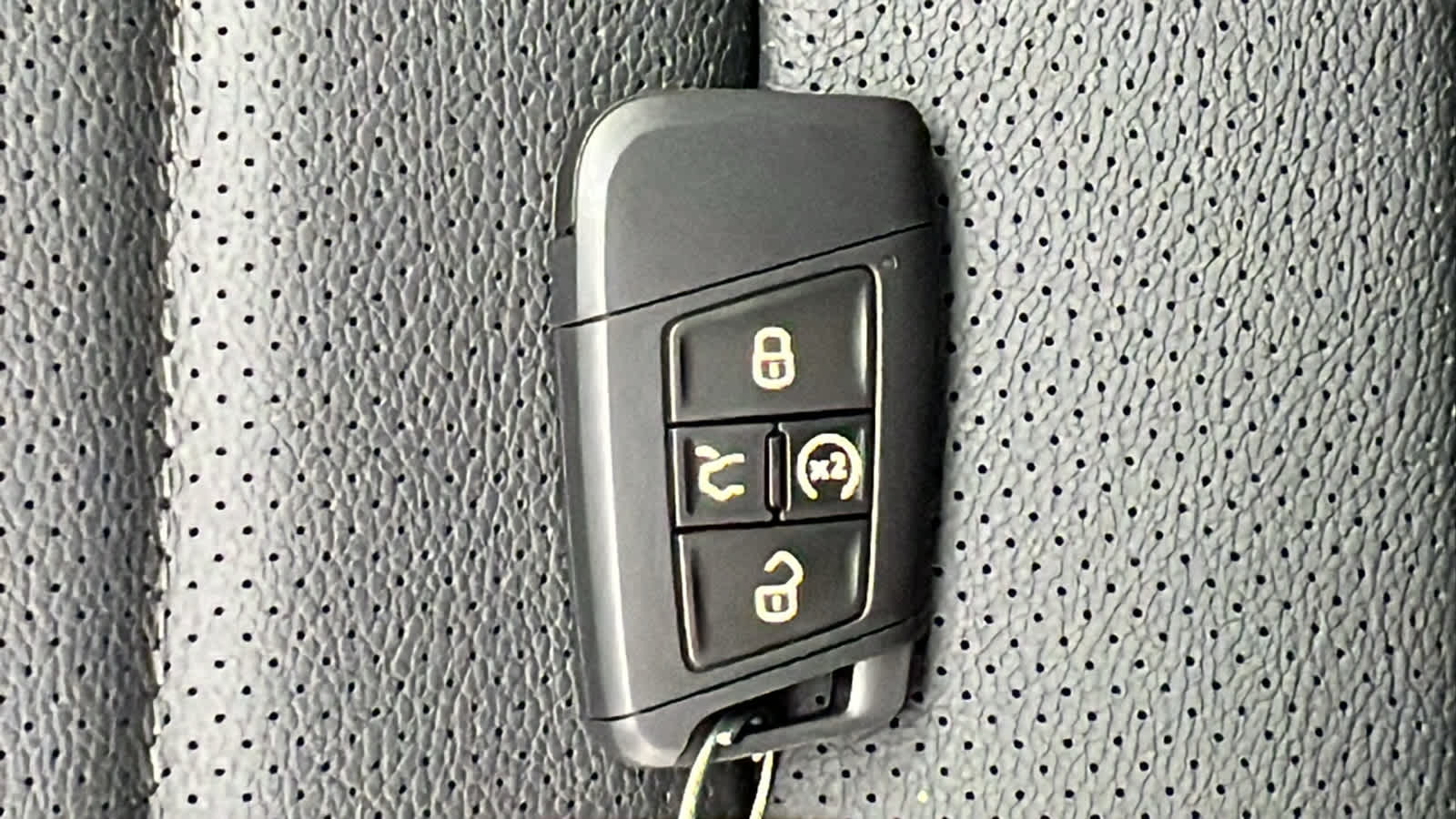 Thumbnail: 2025 Volkswagen Taos - 29