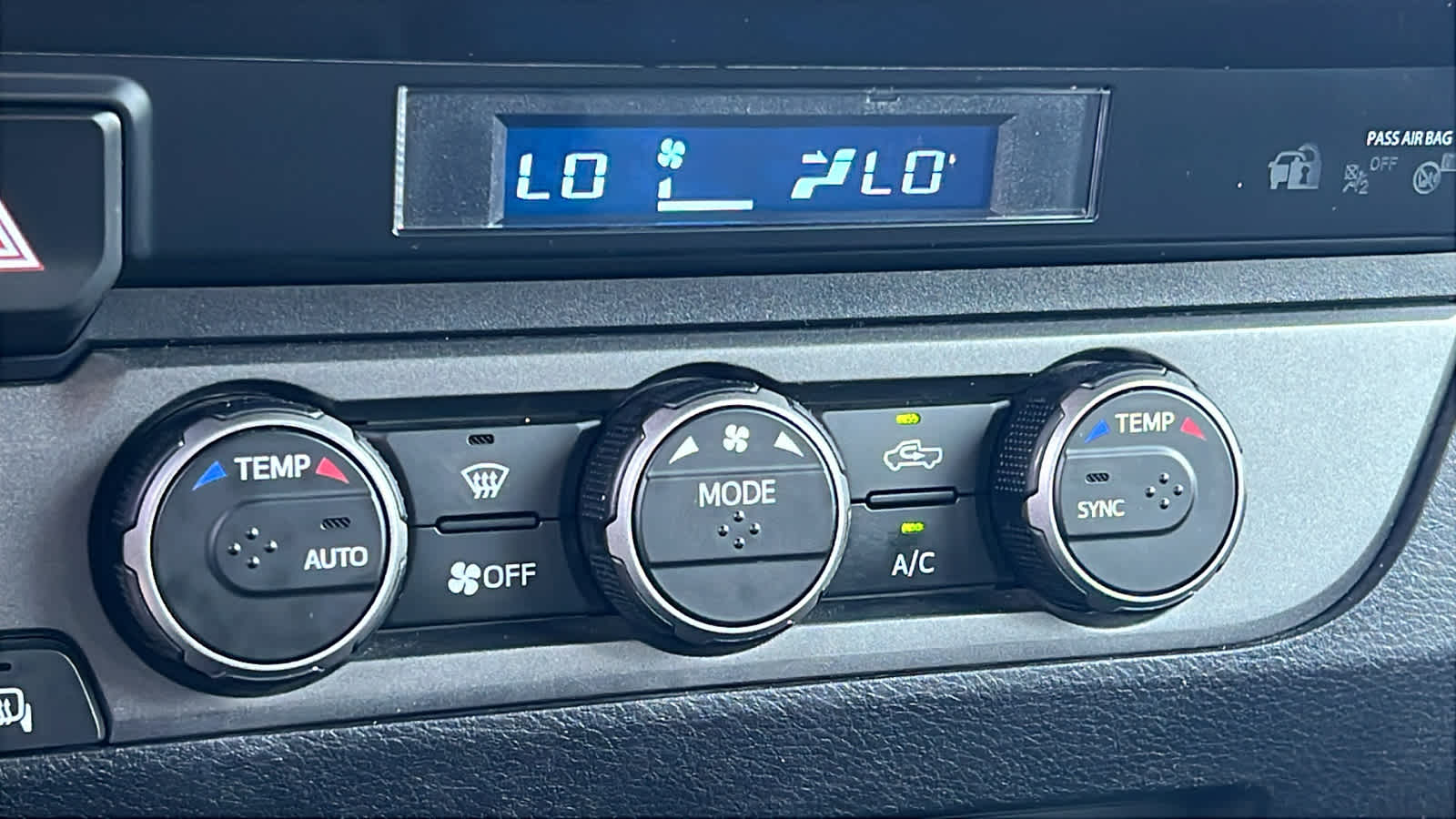 Thumbnail: 2022 Toyota Tacoma - 14