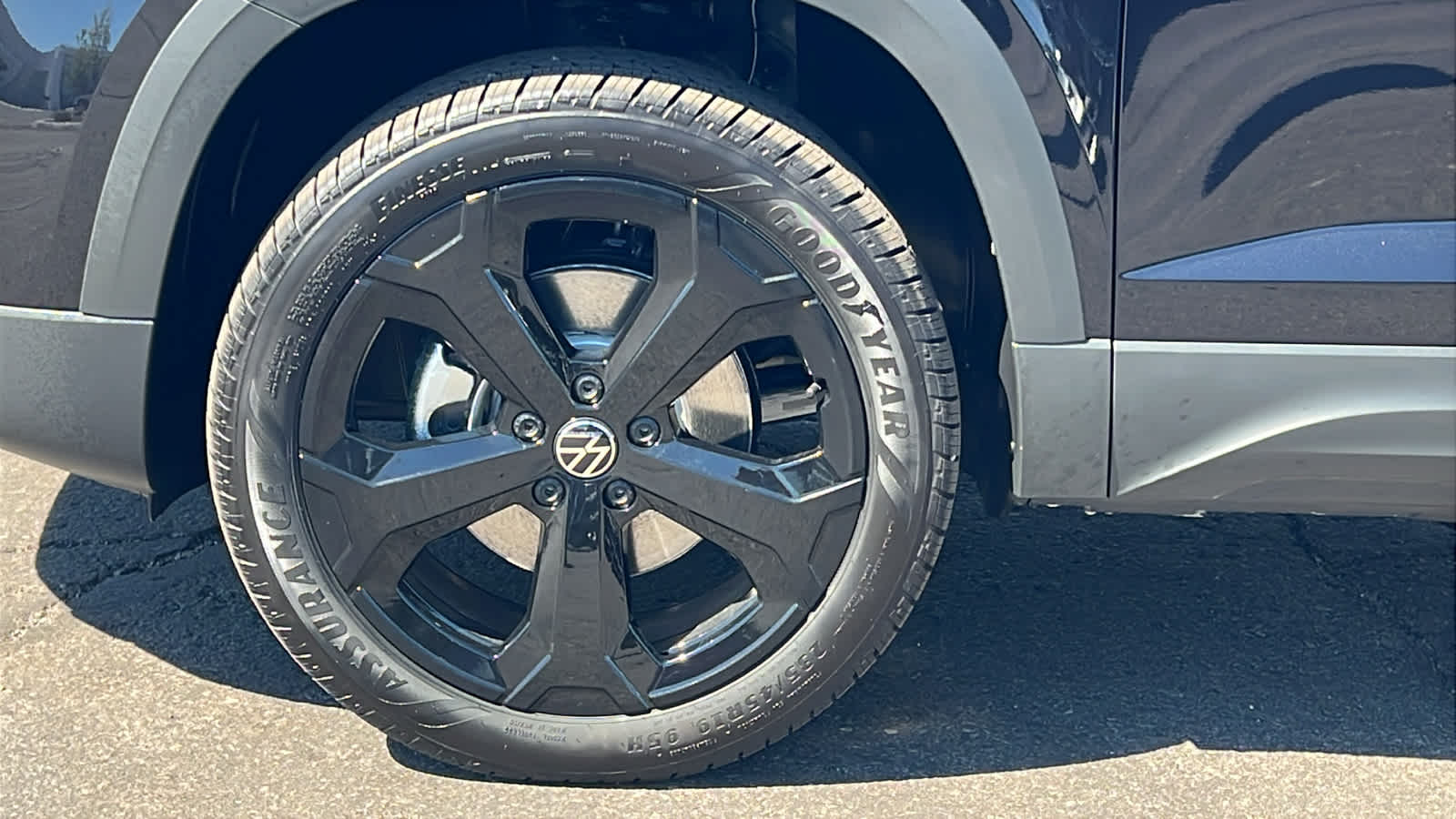 Thumbnail: 2025 Volkswagen Taos - 9