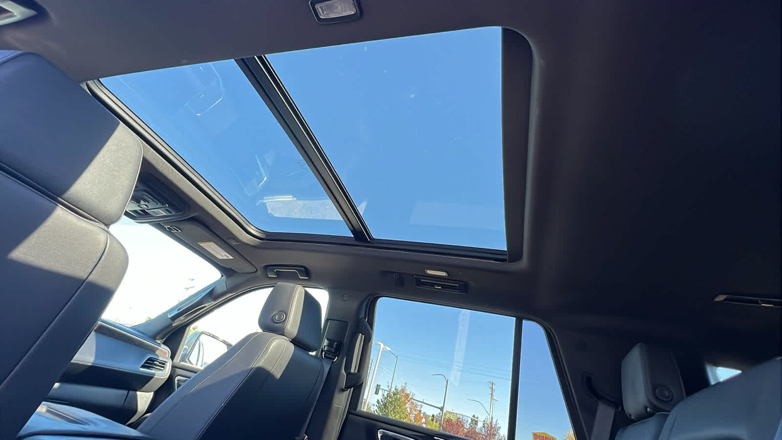 Thumbnail: 2023 Chevrolet Tahoe - 31