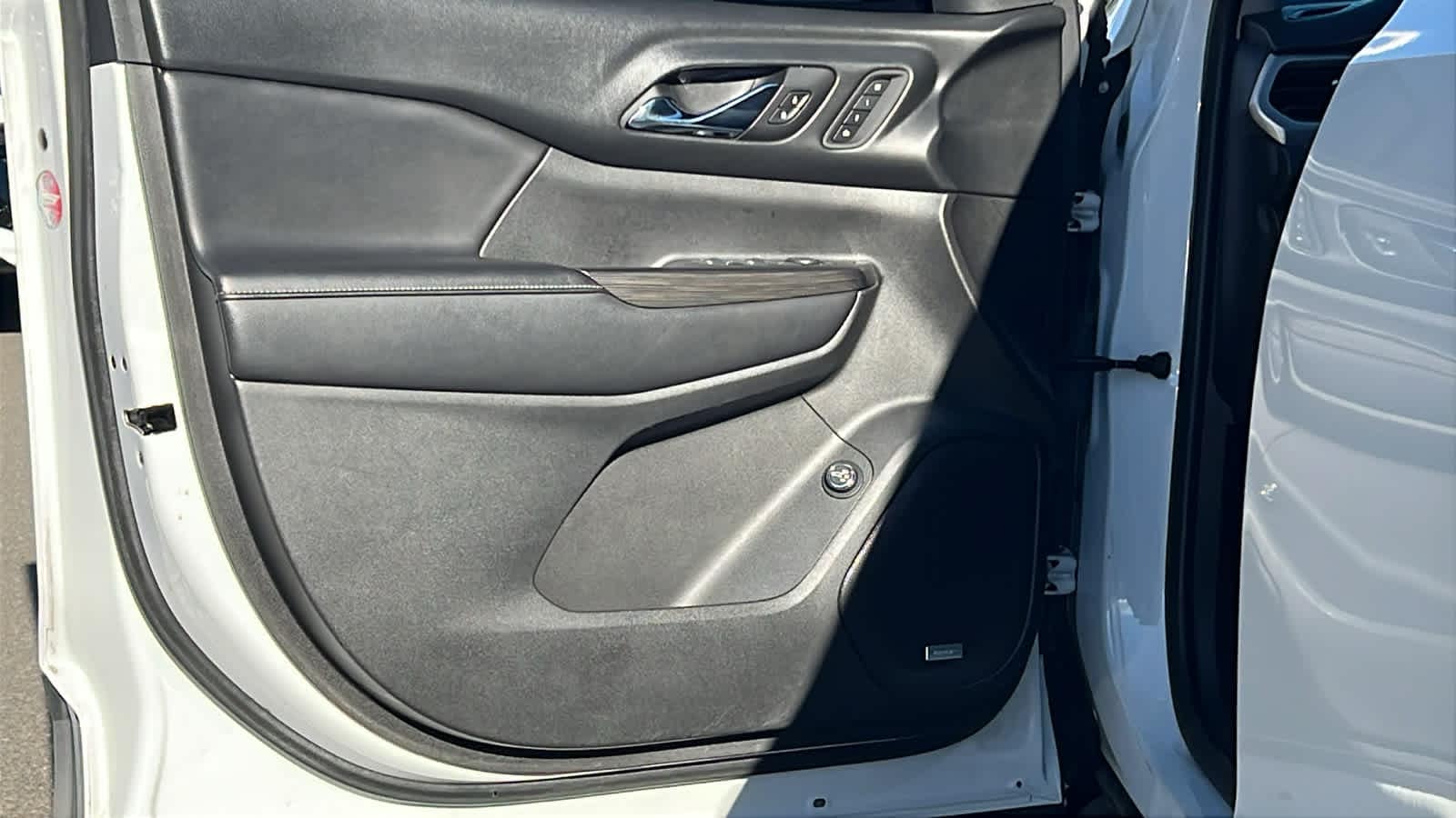 Thumbnail: 2017 GMC Acadia - 23