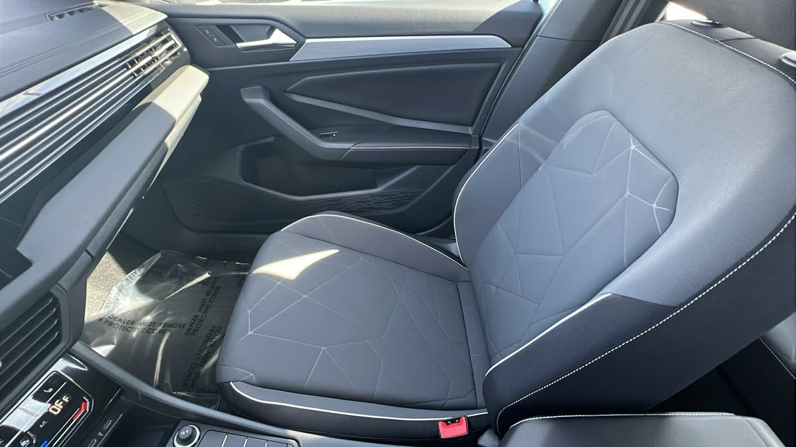 Thumbnail: 2026 Volkswagen Jetta - 12